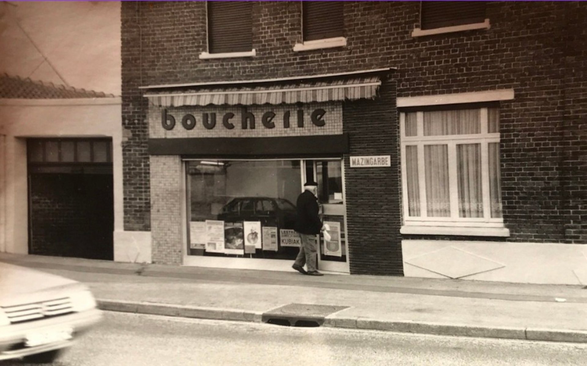 black and white bed linen
