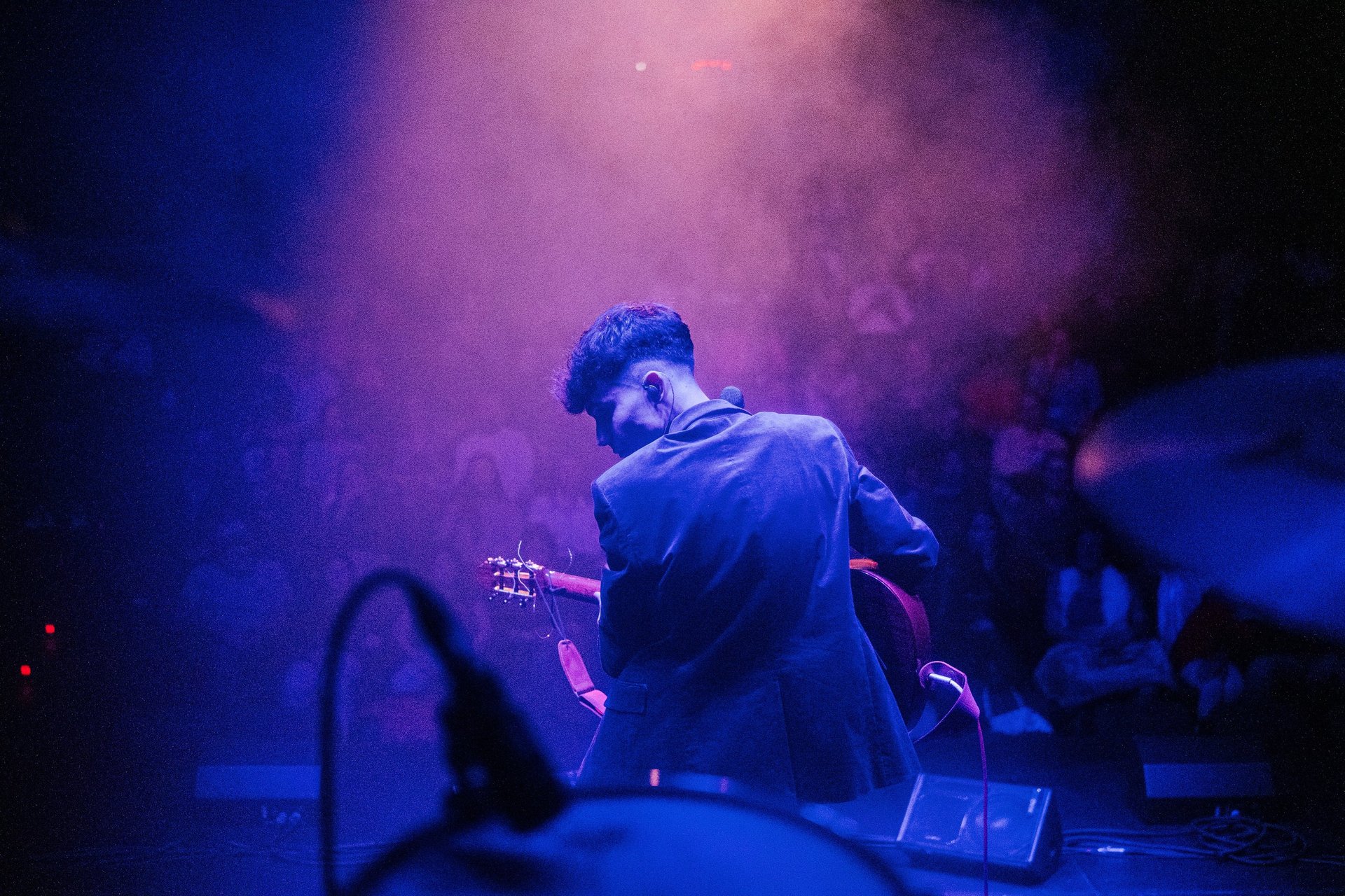 black and white bed linen