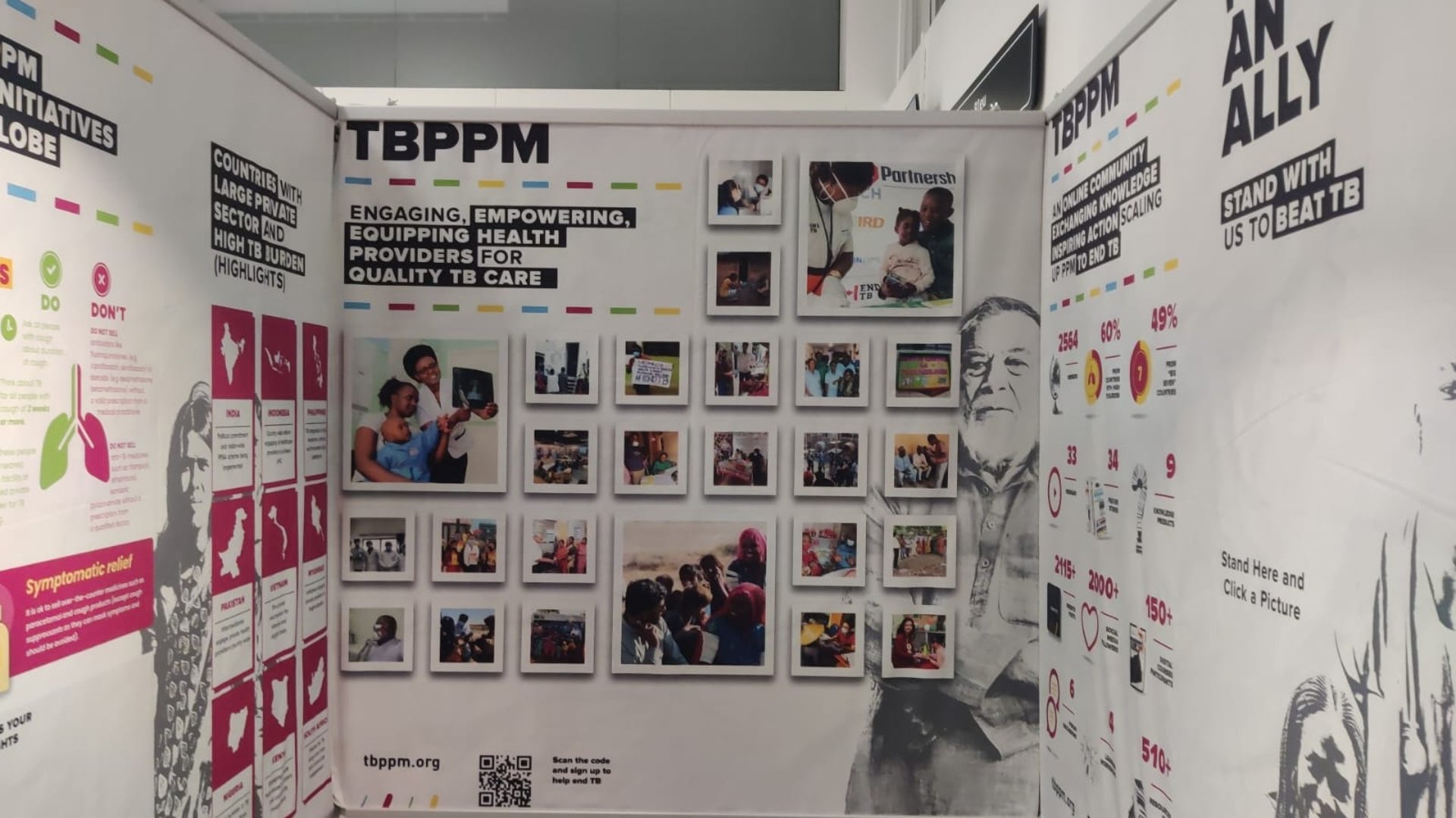 gray computer monitor