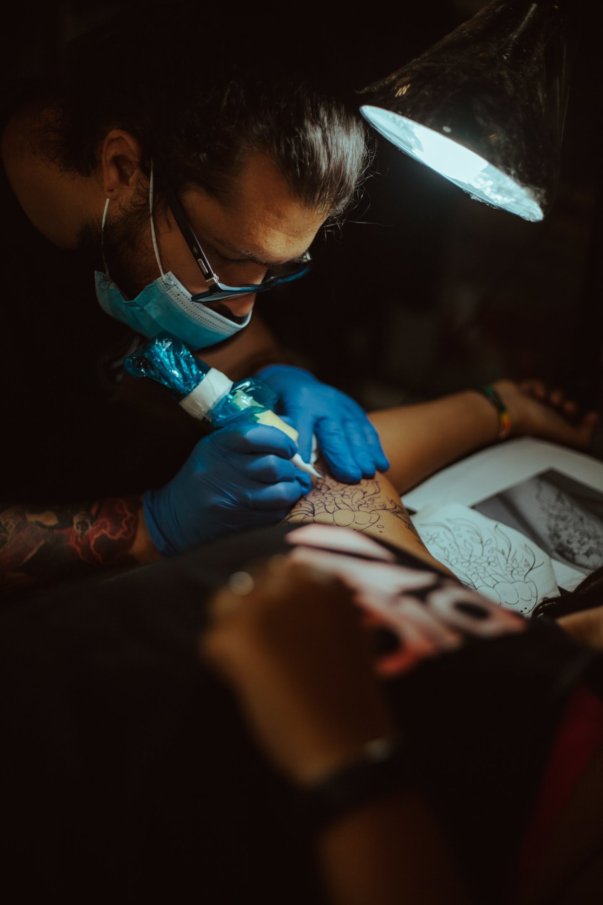 black and white bed linen