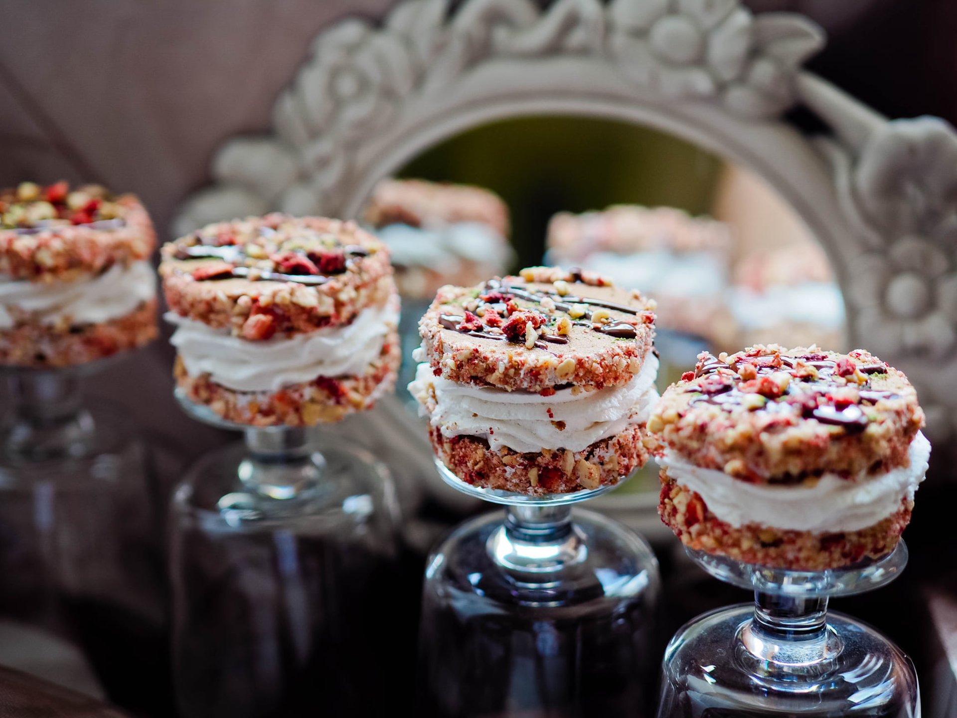 black and white bed linen