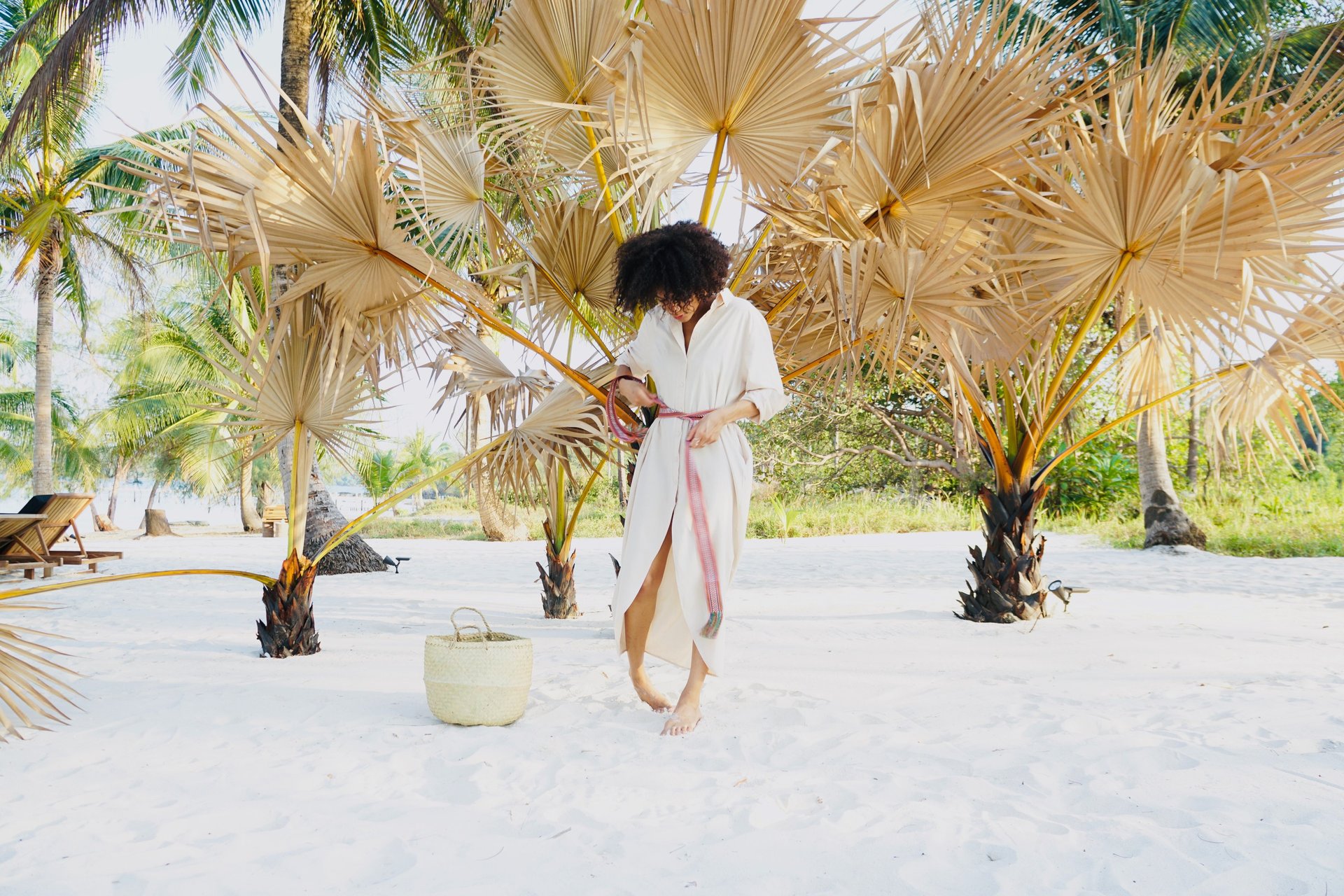 black and white bed linen