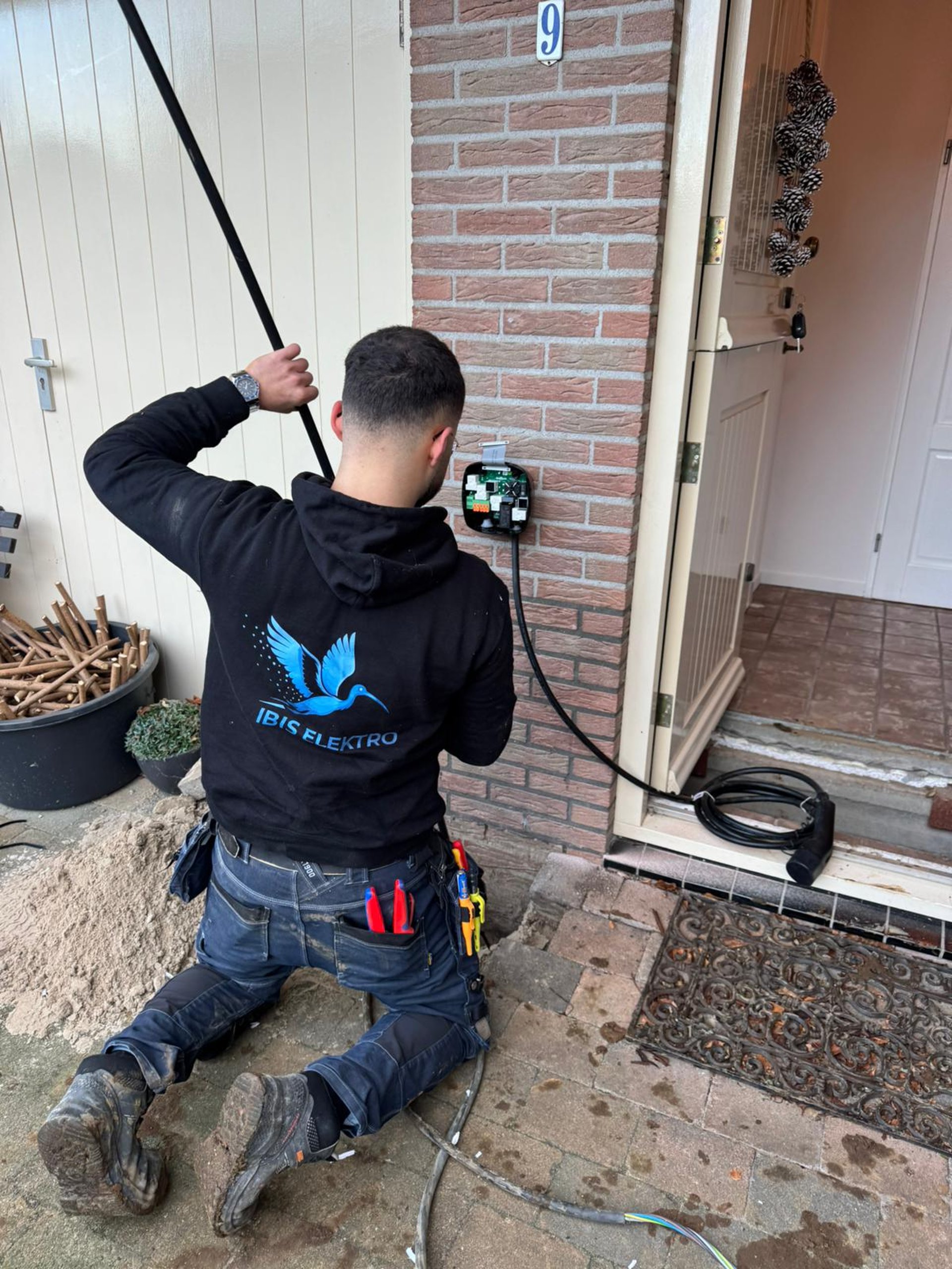 black and white bed linen