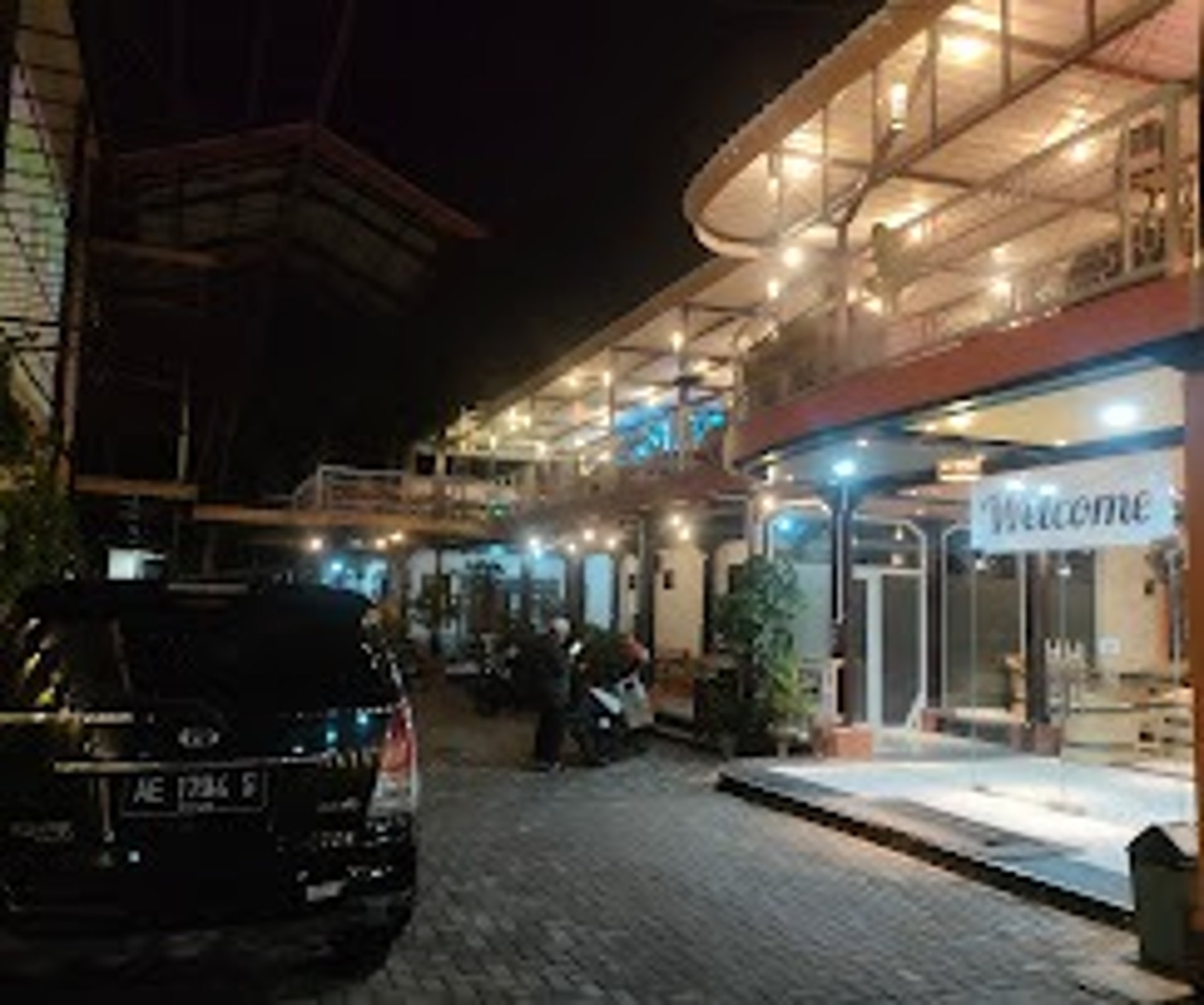 black and white bed linen