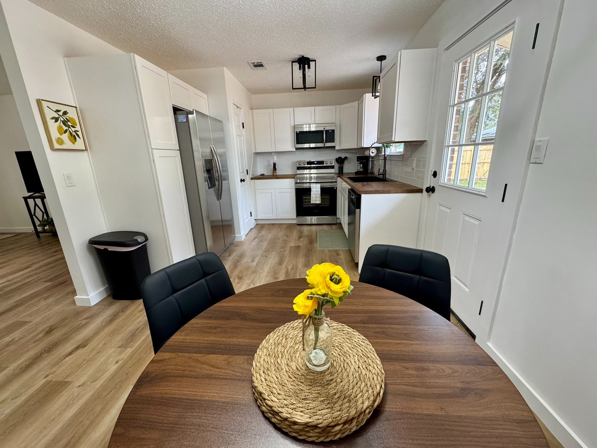 black and white bed linen