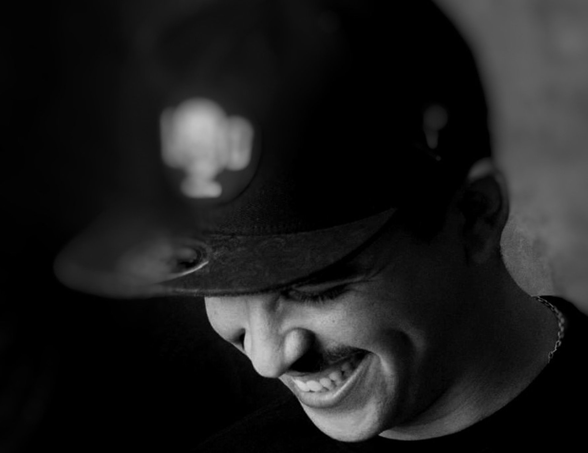 black and white bed linen