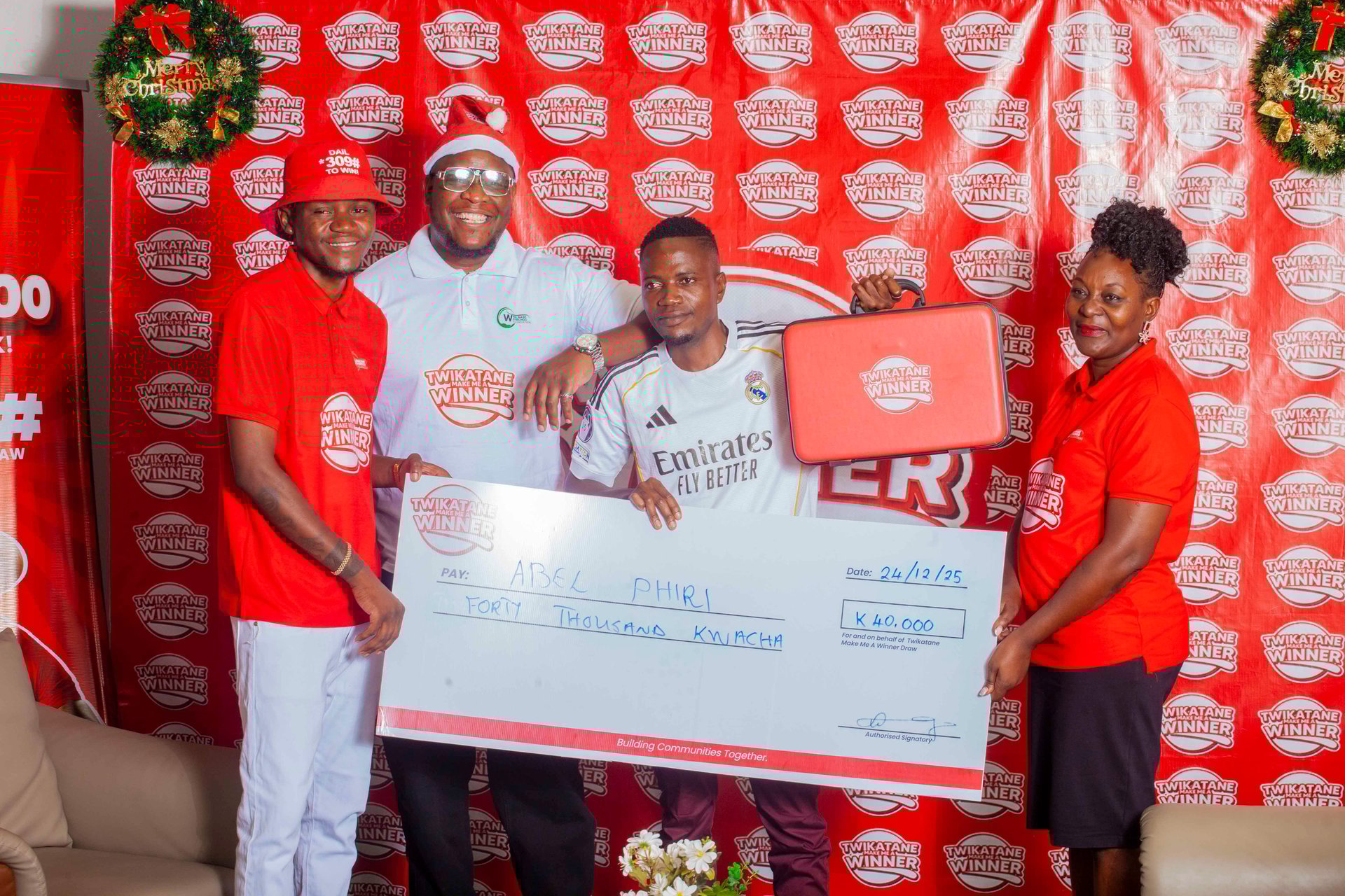 black and white bed linen