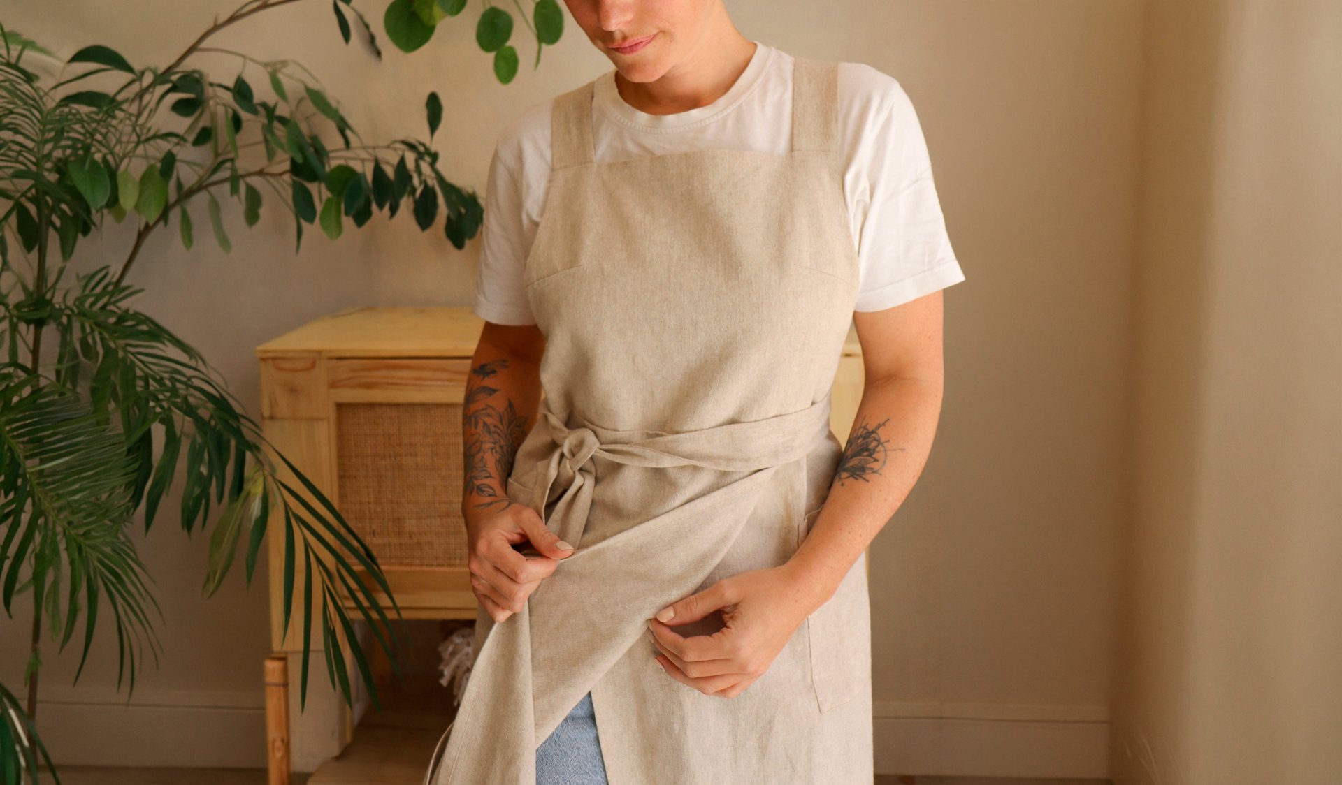 black and white bed linen