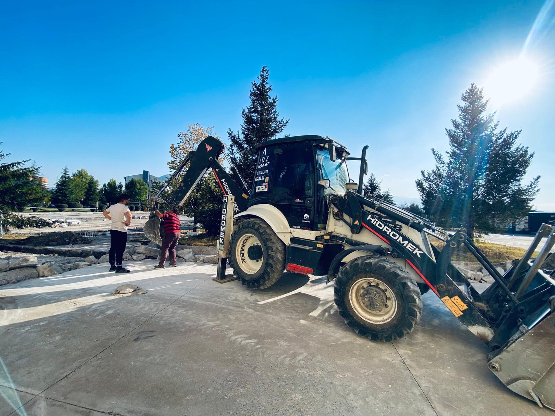black and brown leather padded tub sofa