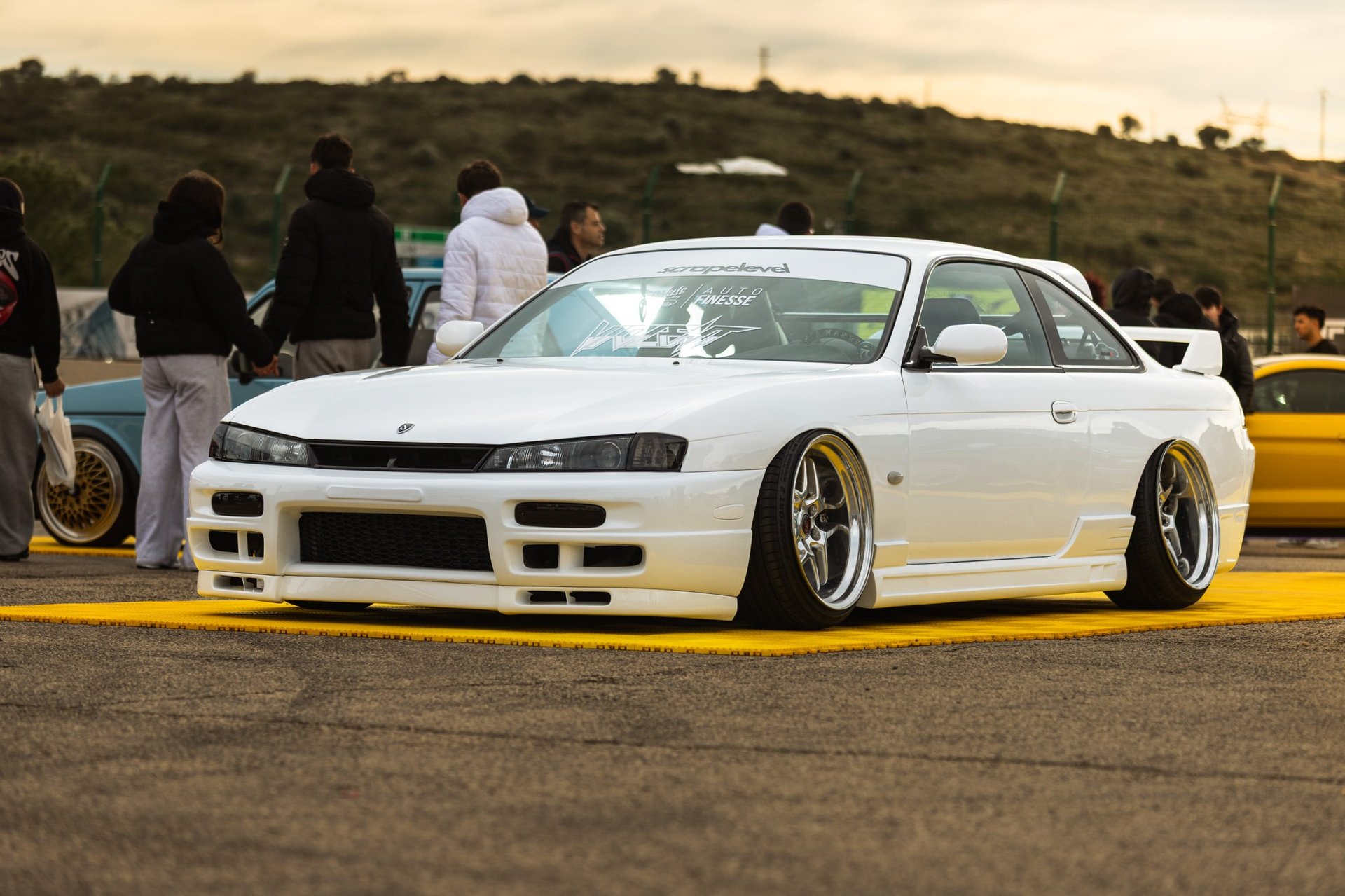 black and white bed linen