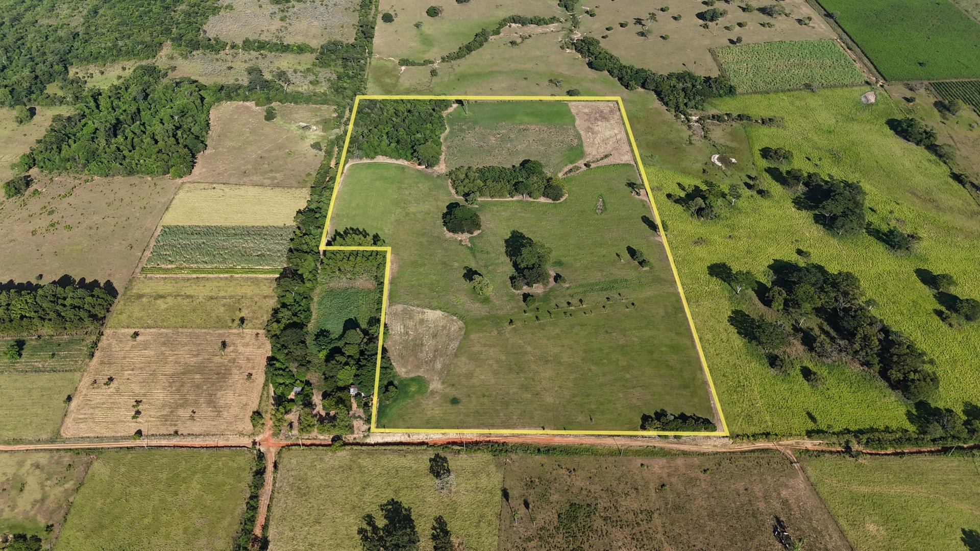Gepflegtes Grundstück mit Weitsicht und Eignung für Pferdehaltung in Independencia