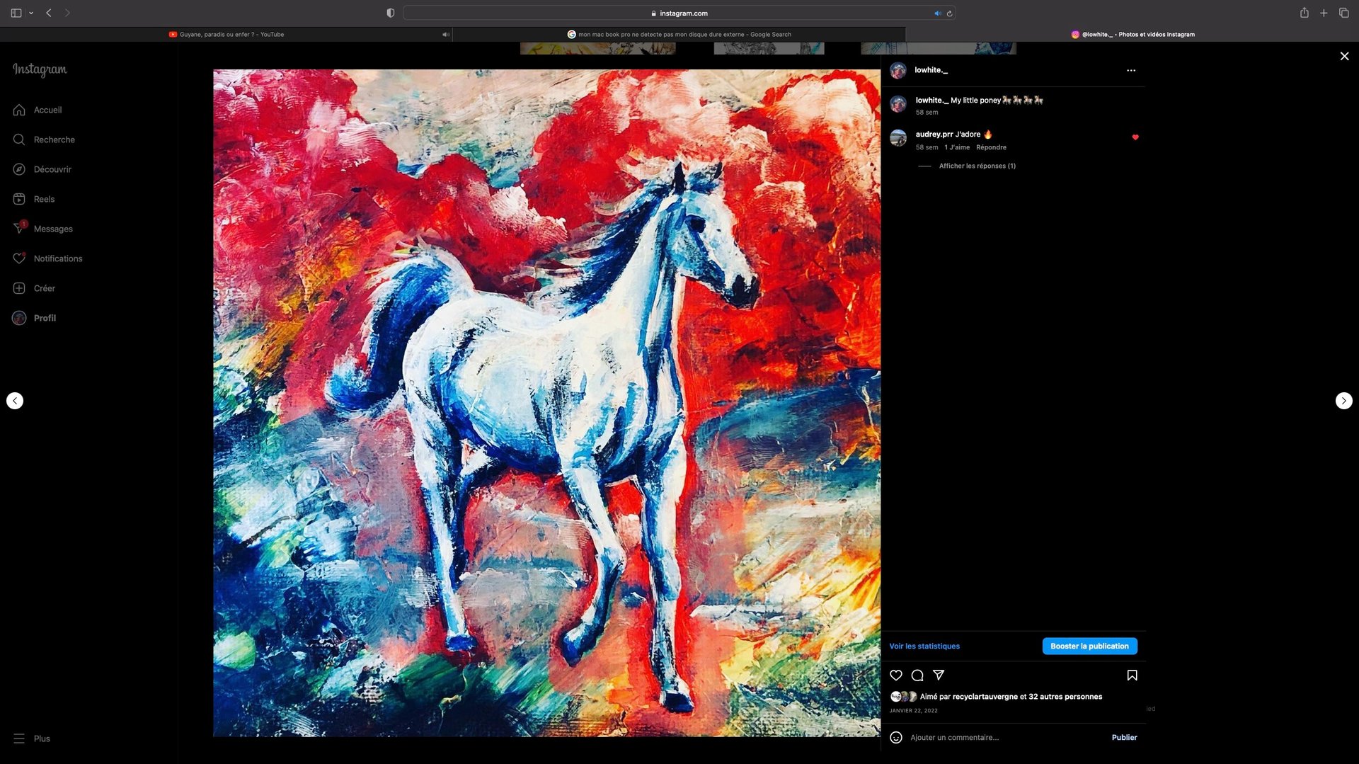 une peinture d'un cheval