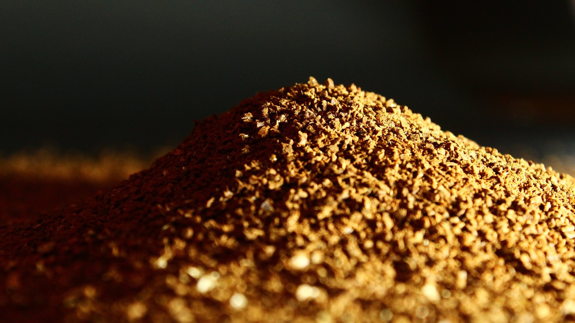 Learn how coffee grind size influences extraction, surface area, and flavor. 