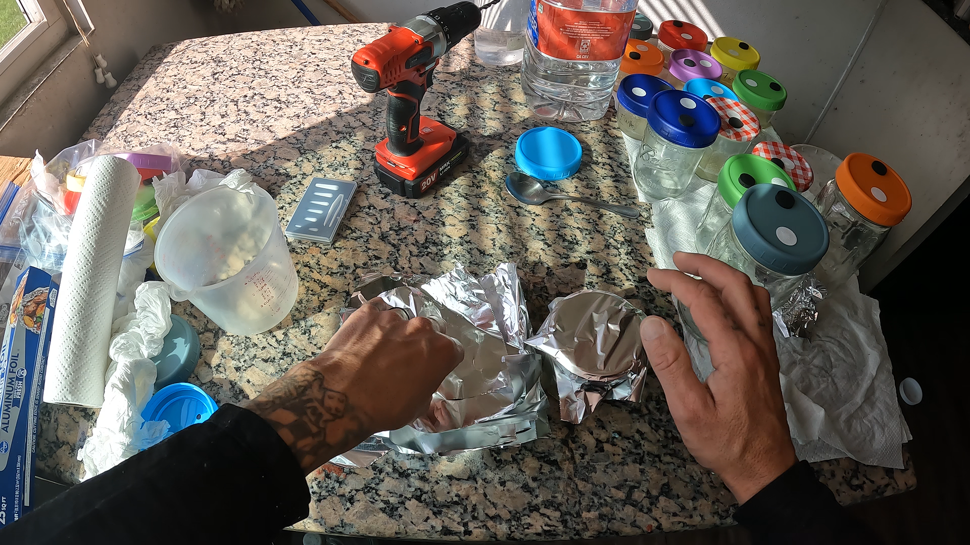 covering no pour agar jars with foil