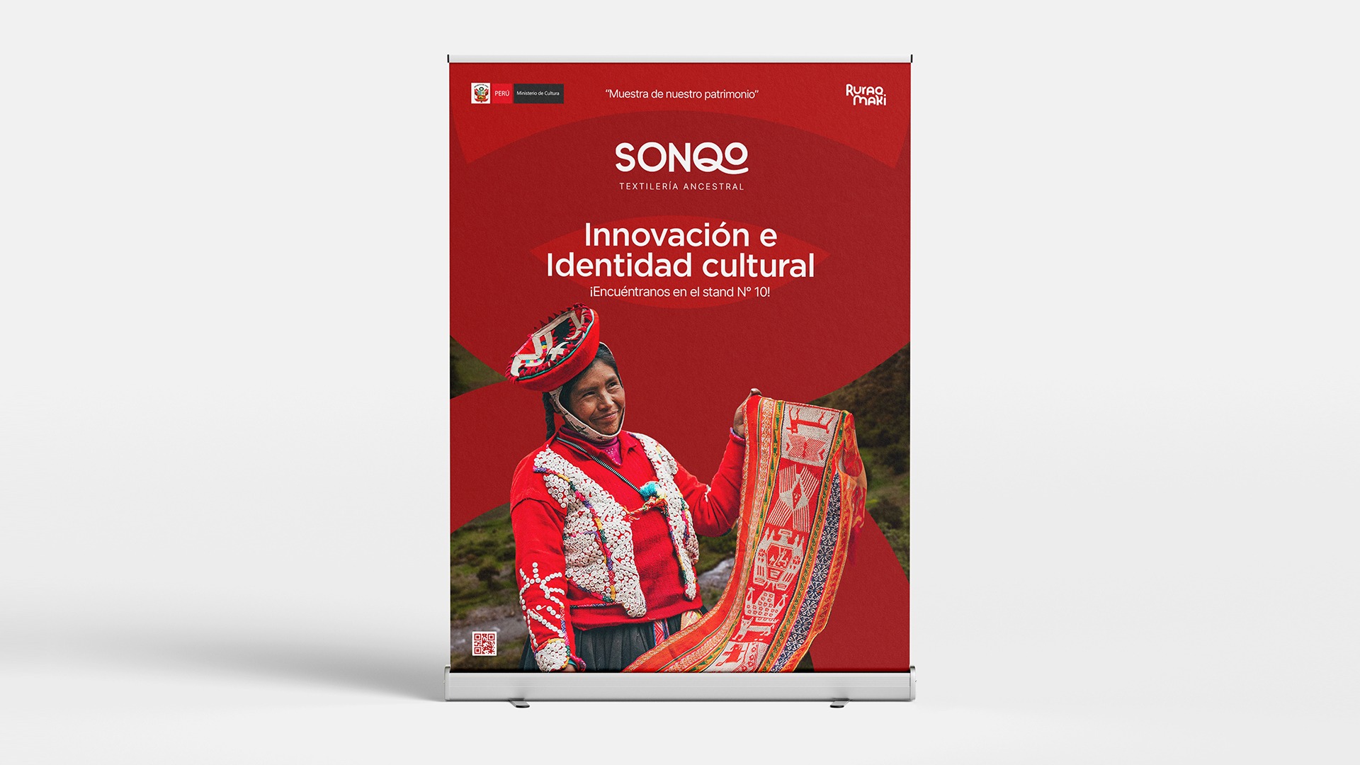 Mockup de roll up informativo de Sonqo Textilería Ancestral