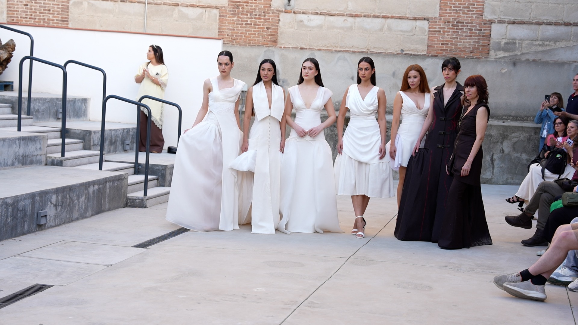 Lumina: la nueva colección nupcial de Elena de Frutos donde la luz toma forma