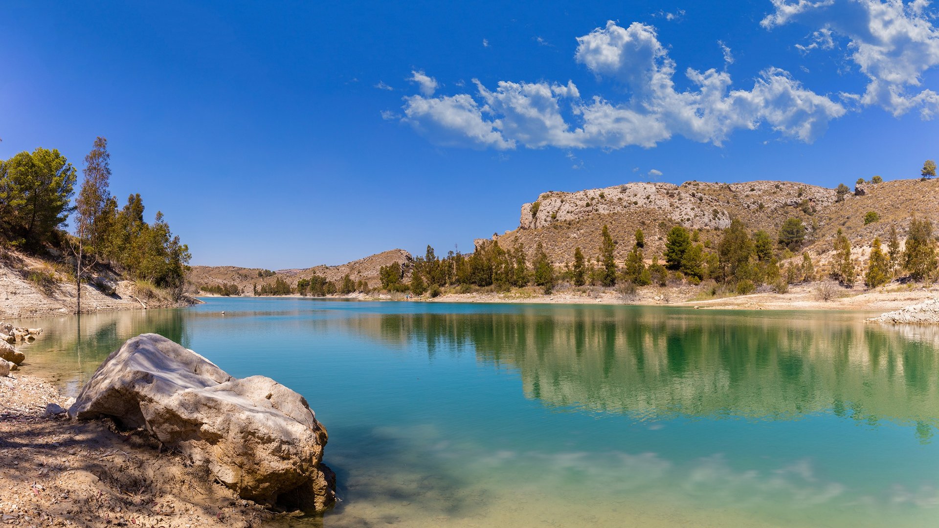 View of the Cierva reservoir, in the municipality of Mula. Photo by Werner Wilmes.