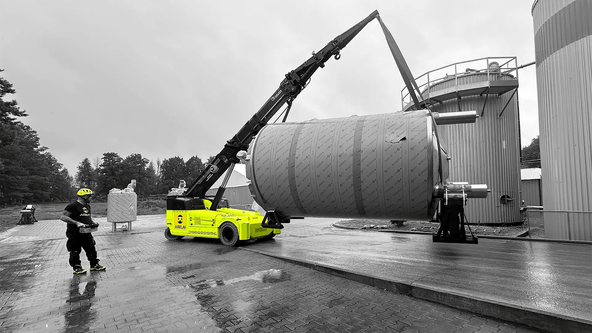 relokacja zbiornika przemysłowego