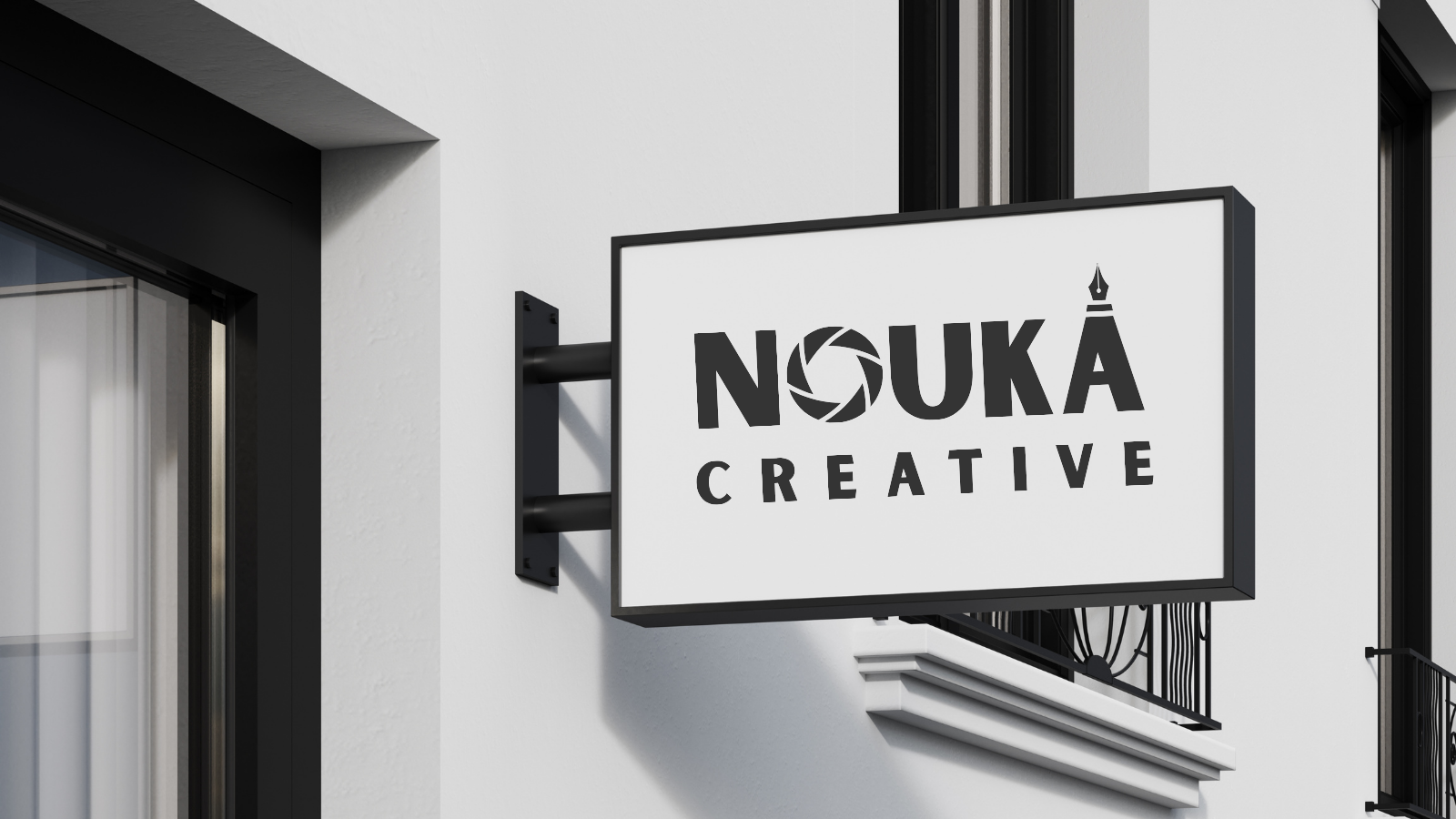 Logo op muurbord Nouka Creative