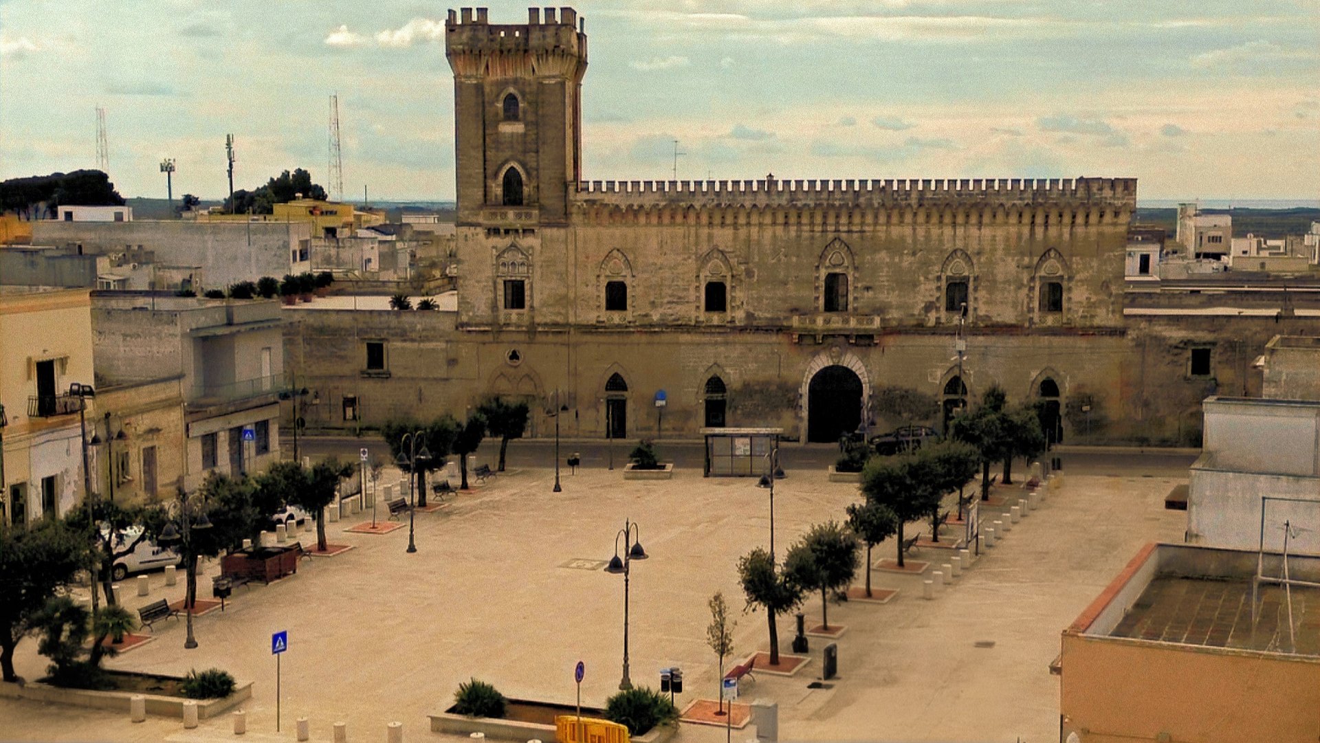 piazza castello a monteparano in provincia di taranto
