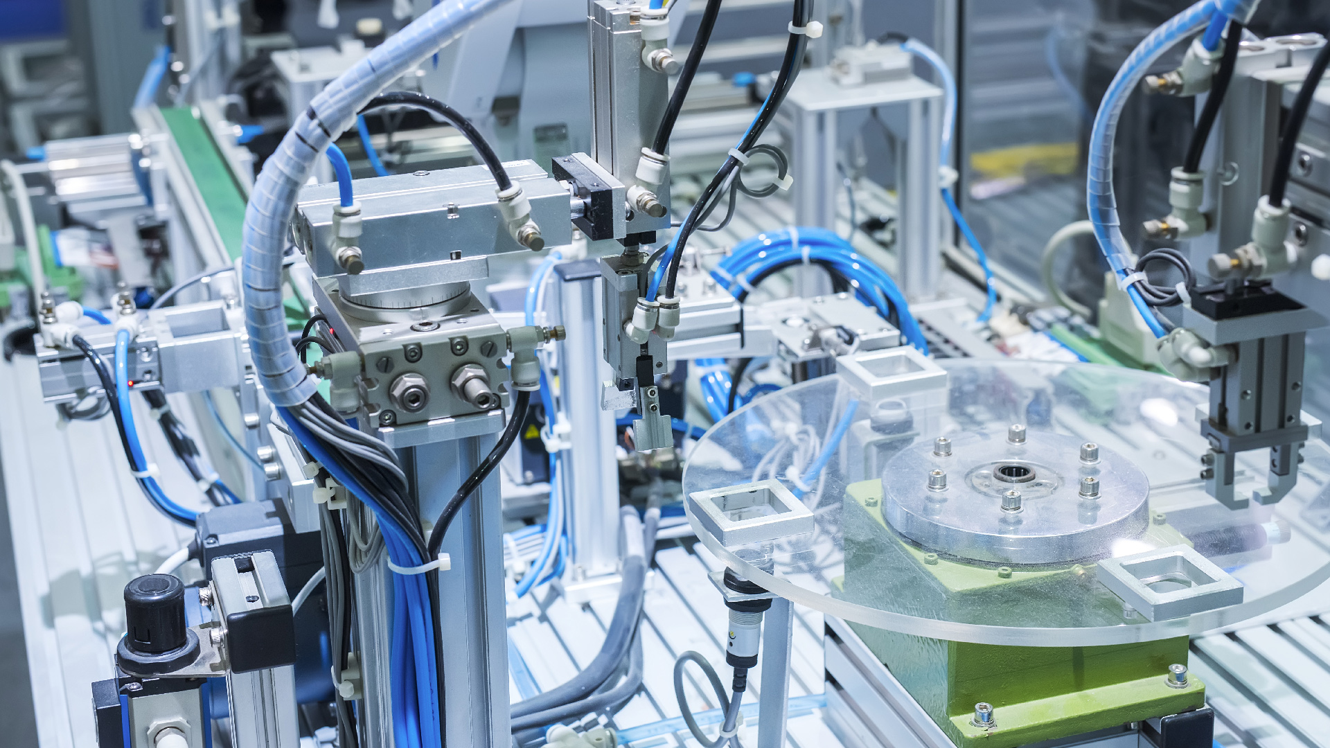 Pneumatic System, from air cylinders to pneumatic valves