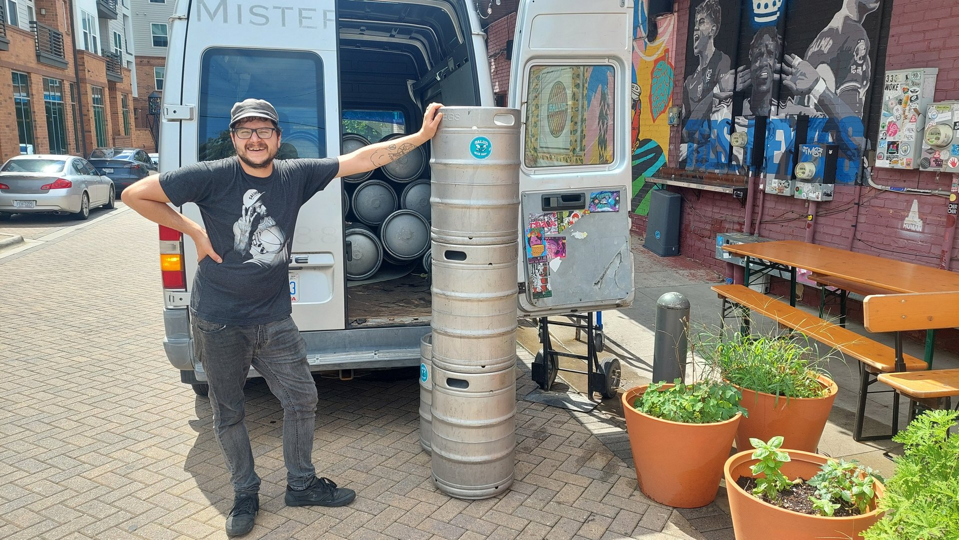 Head Brewer Dustin de Lorenzo Salud Ceveceria