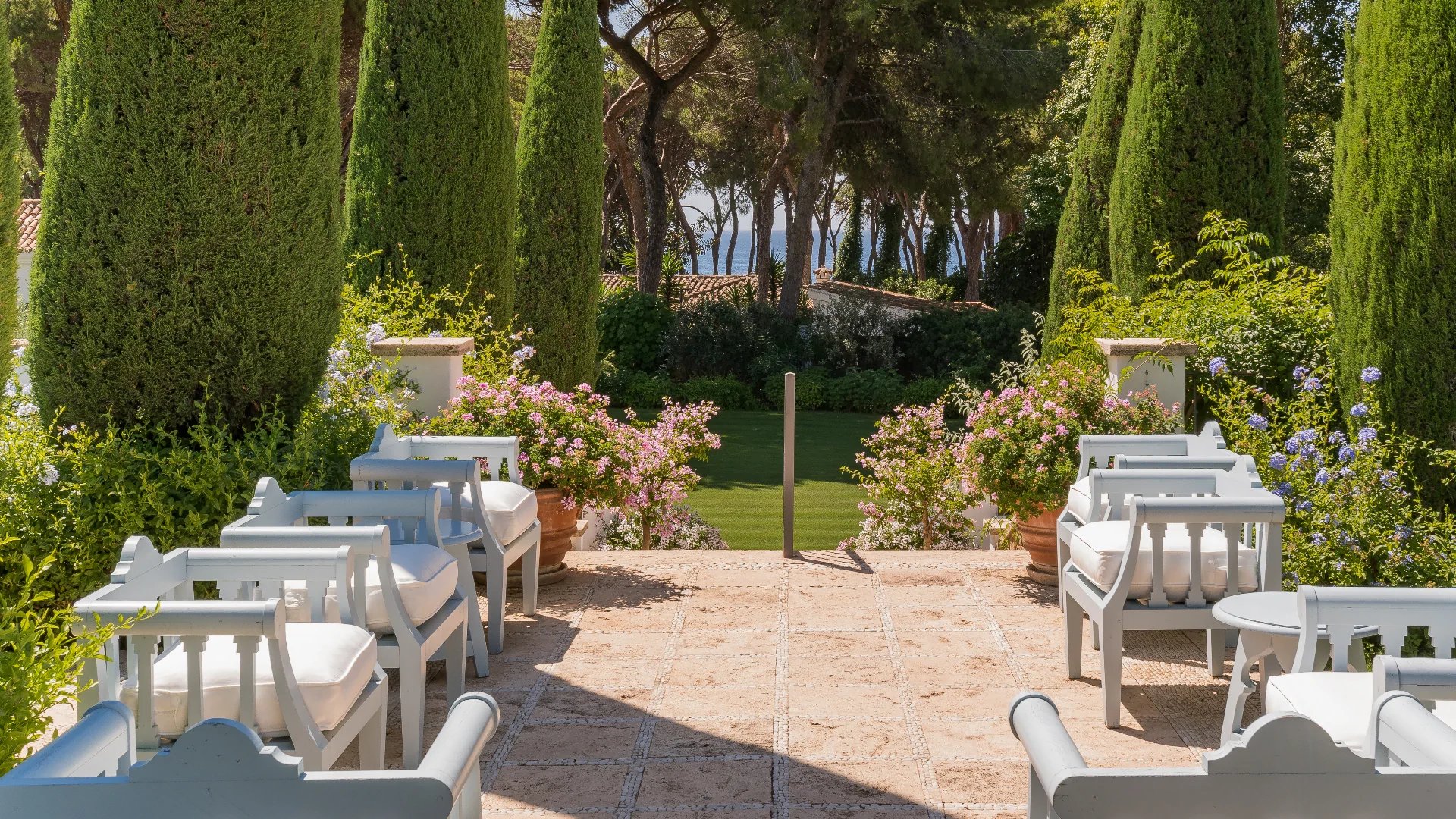 Mediterranean garden terrace with sea views in Marbella