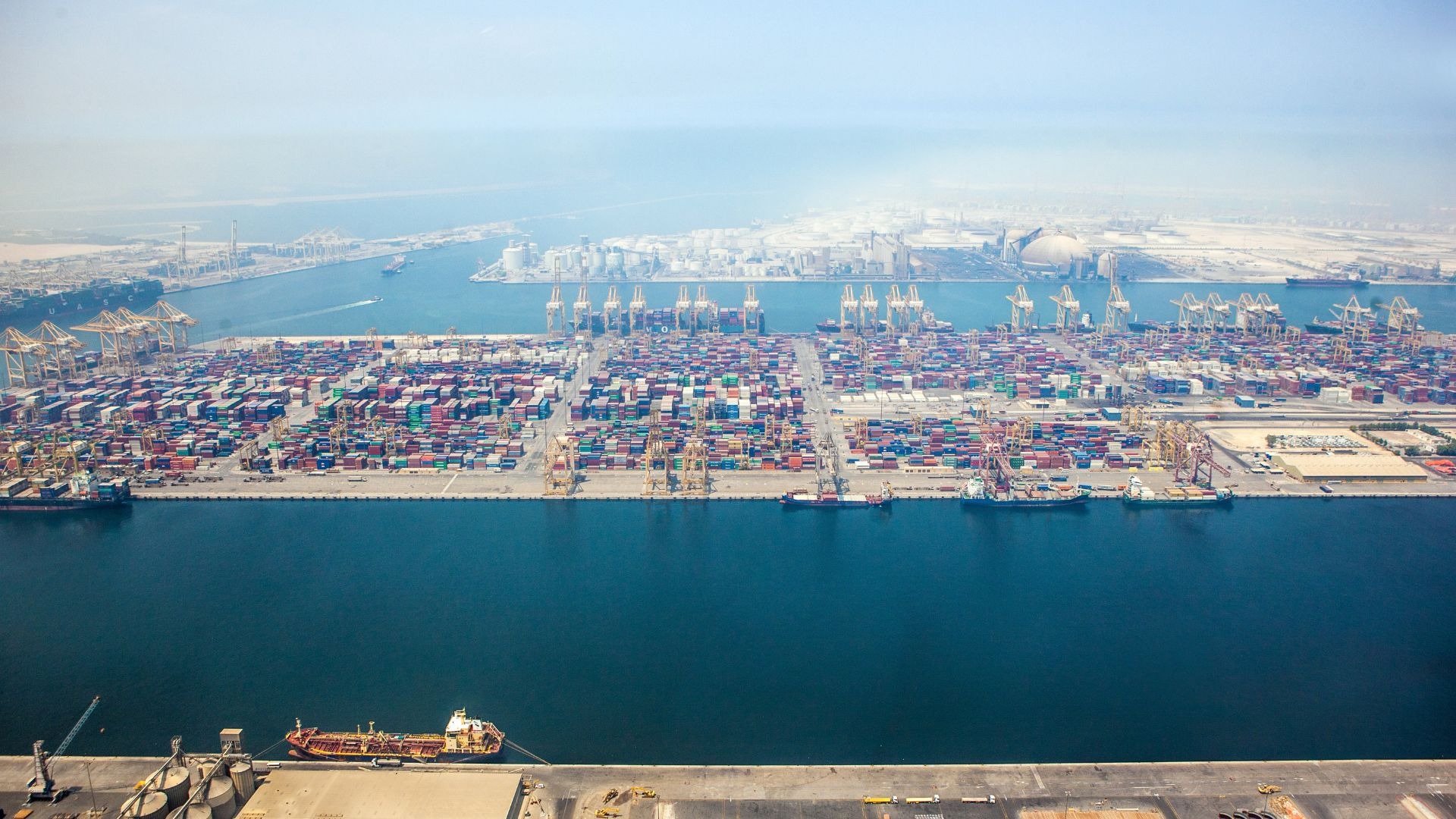 foto da vista do porto de dubai