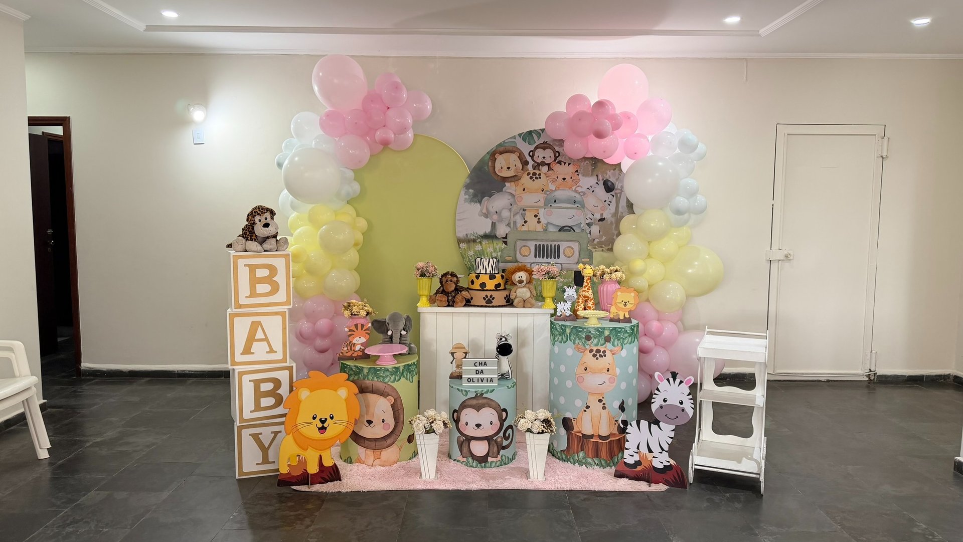 Aluguel de Decoração Infantil Safari Rosa Chá de Bebê, Festa de 1 ano