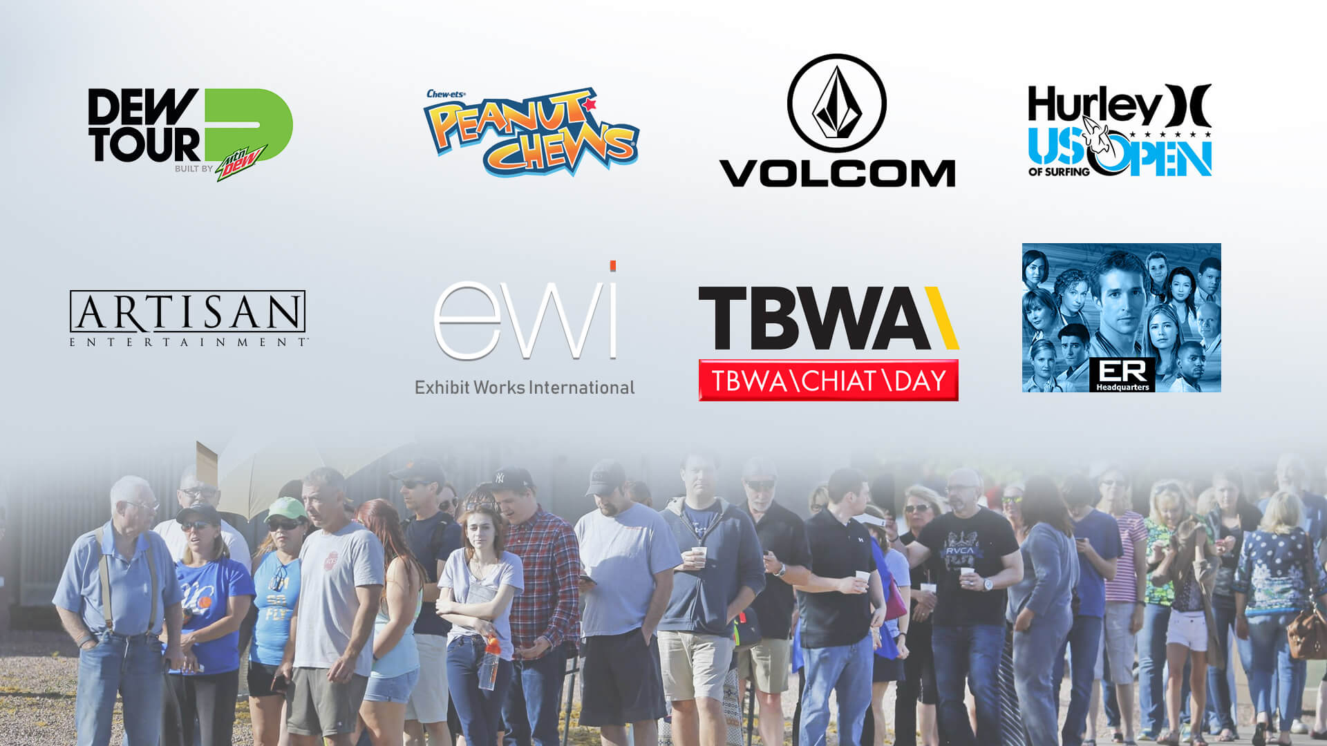 folks waiting in line to get their henna tattoos