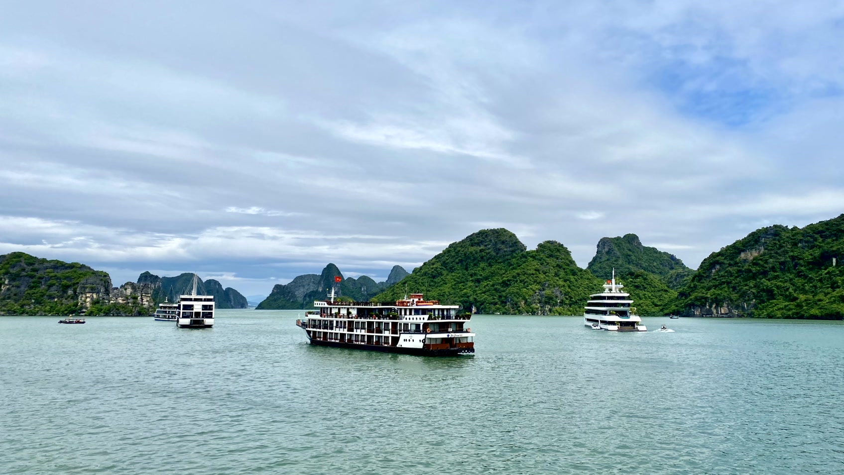 Ha Long Bay
