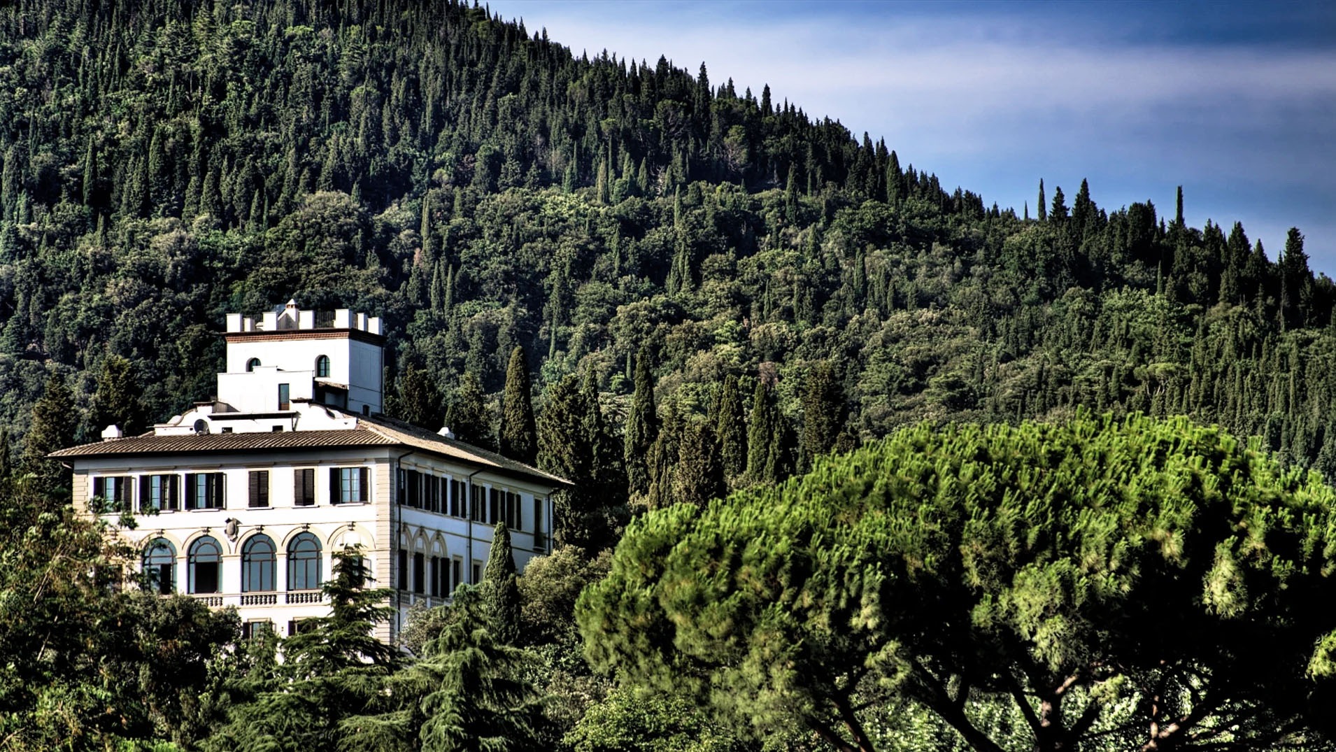 Tuscany, Villa il Salviatino restored, five-star boutique hotel Fiesole Florence, Colombo Associati Erica Fossati