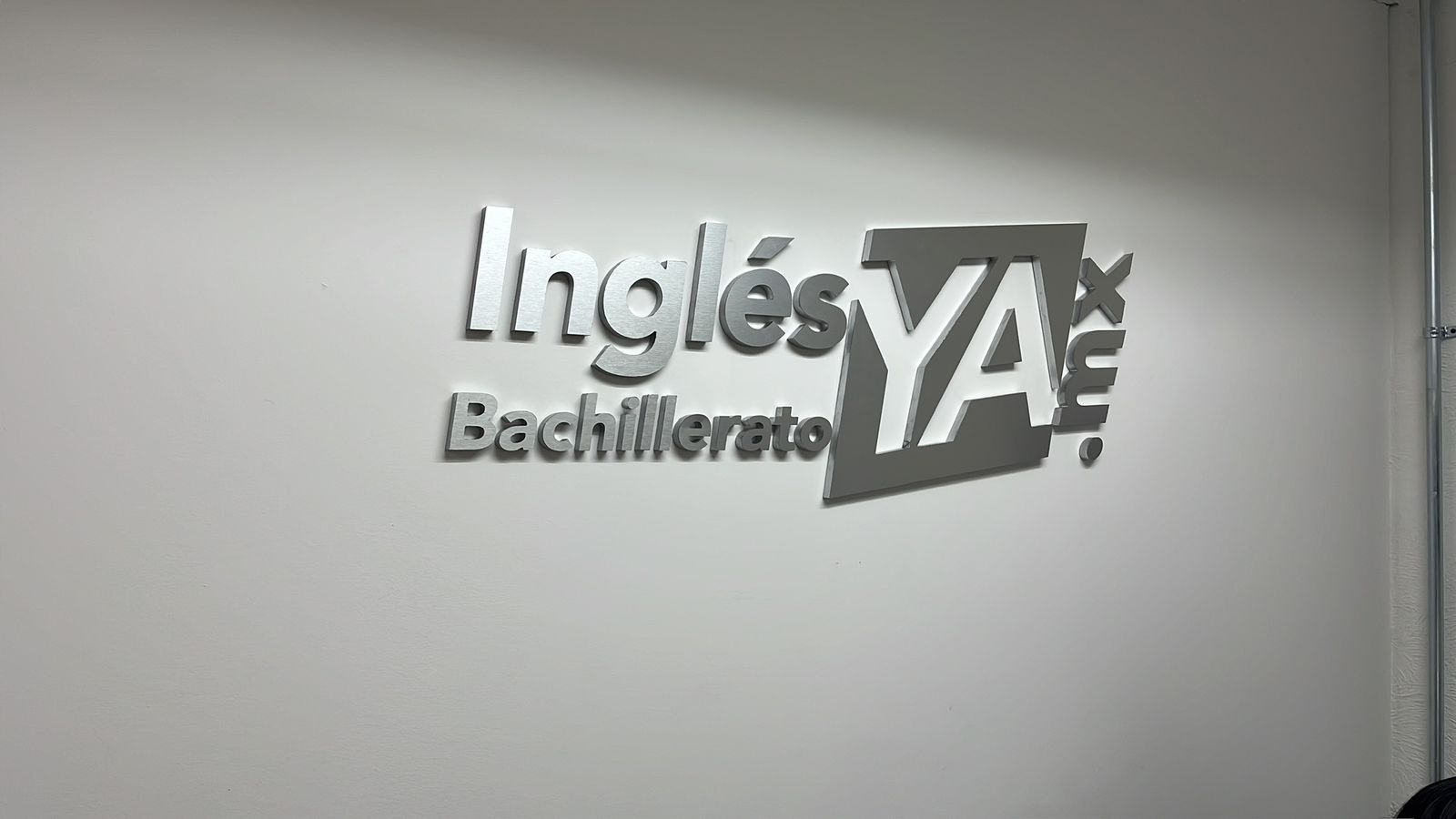 letras en mdf con frente de aluminio