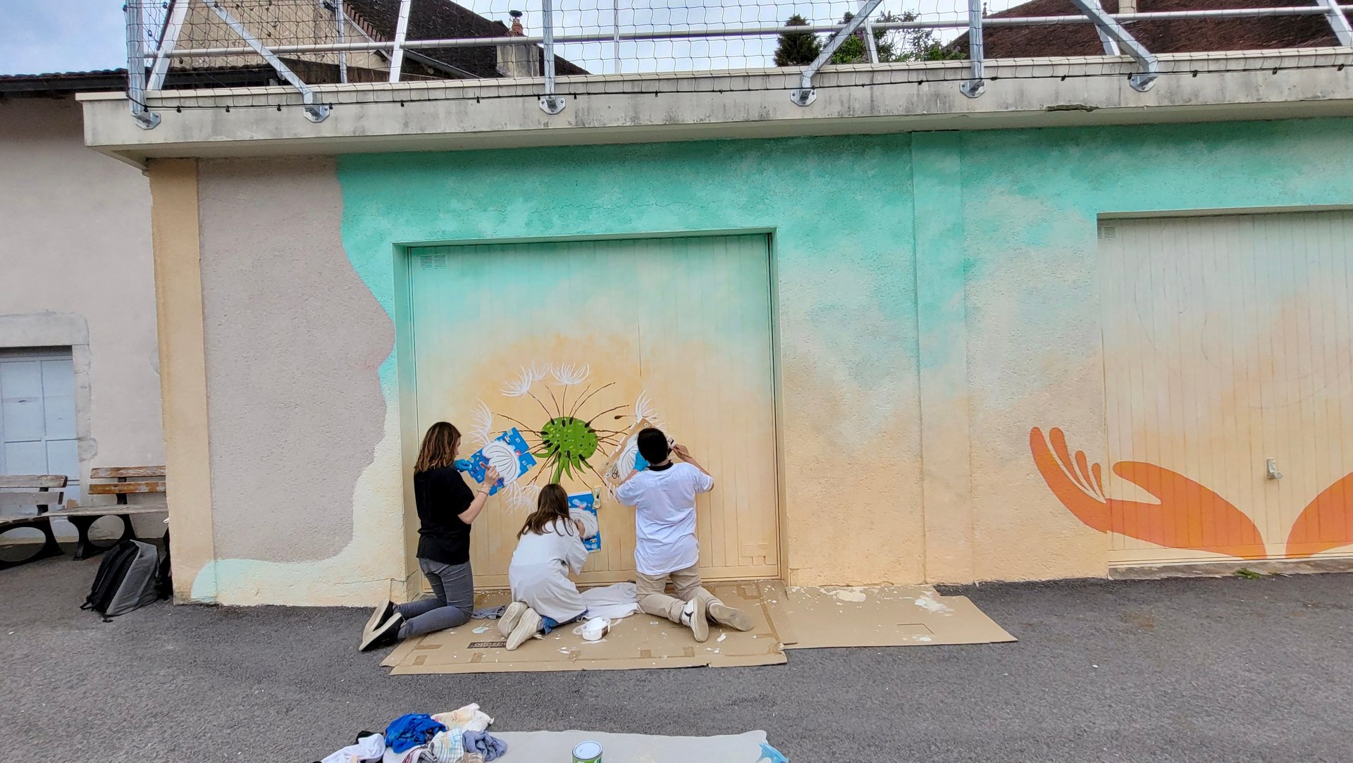 Fresque participative avec des élèves du collège et de l'école Primaire d'Orgelet.