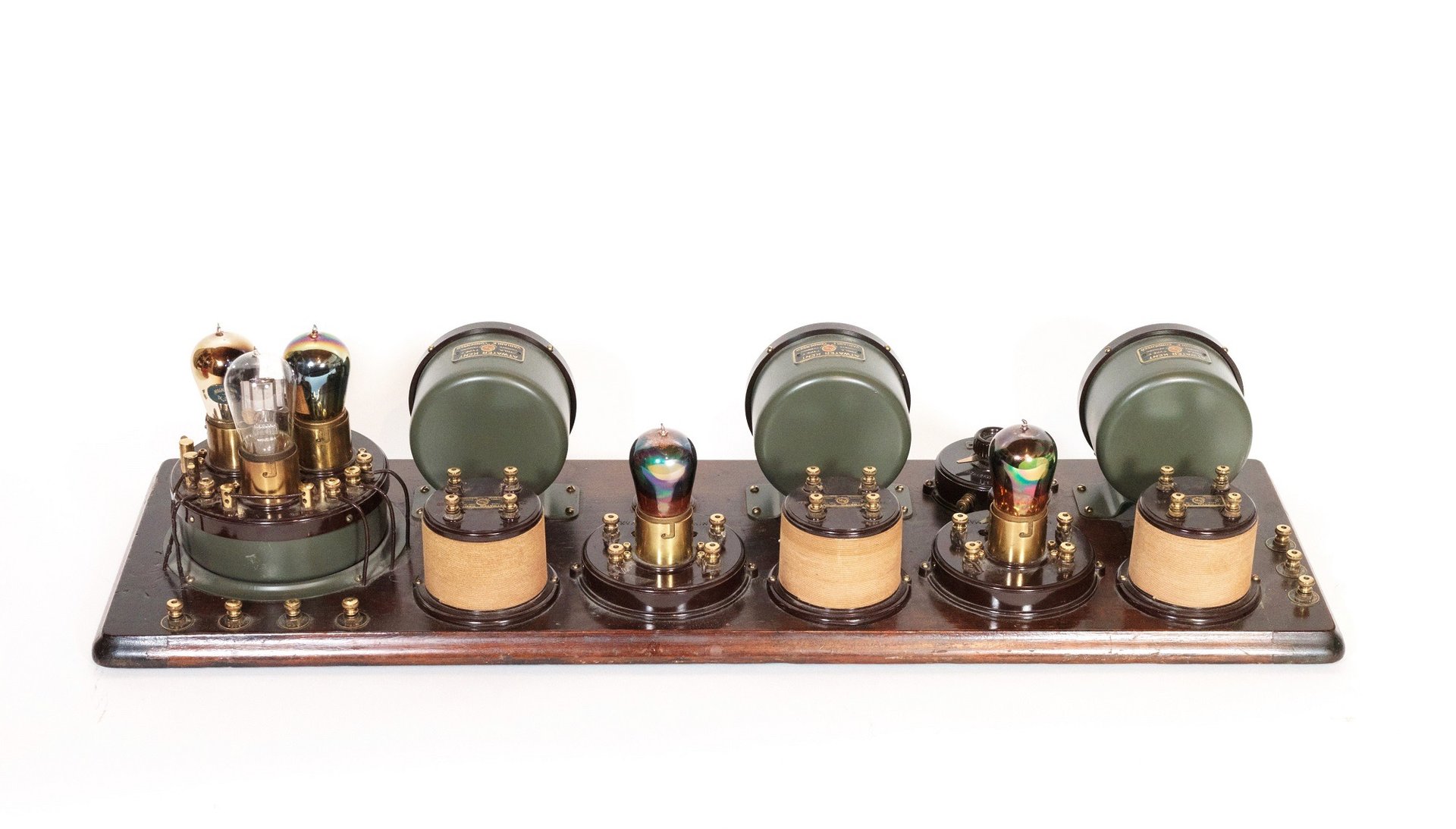 Model-10-4340-Radiodyne-Rear