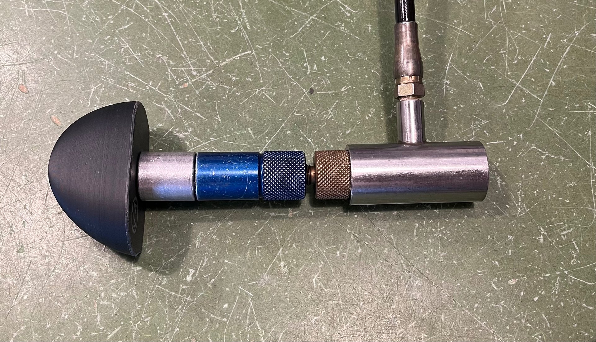 Bootfitting. Outillage pour déformer les chaussures de ski en longueur