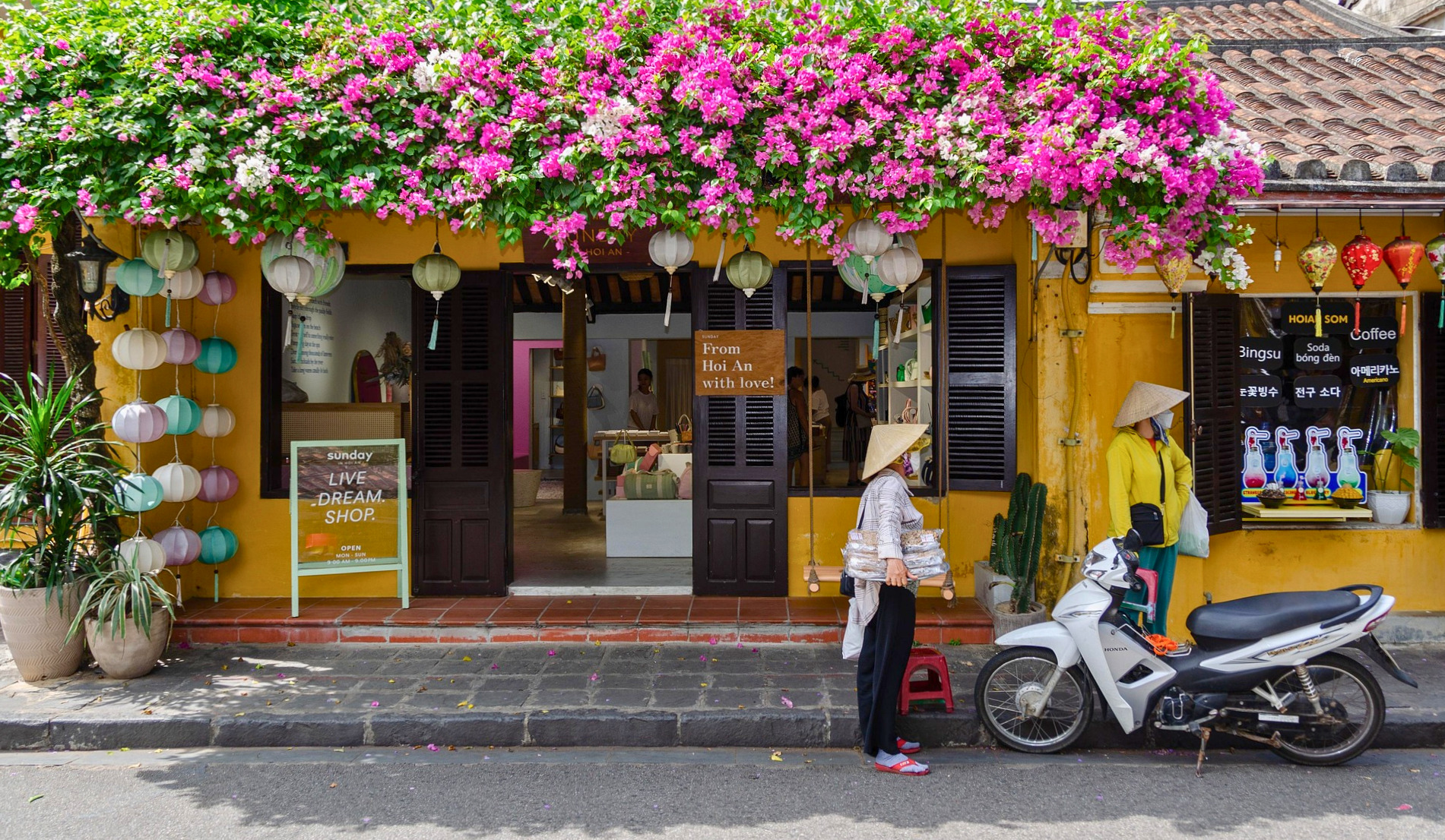 Hoi An Ancient Town in Central Vietnam, a popular day trip from Da Nang