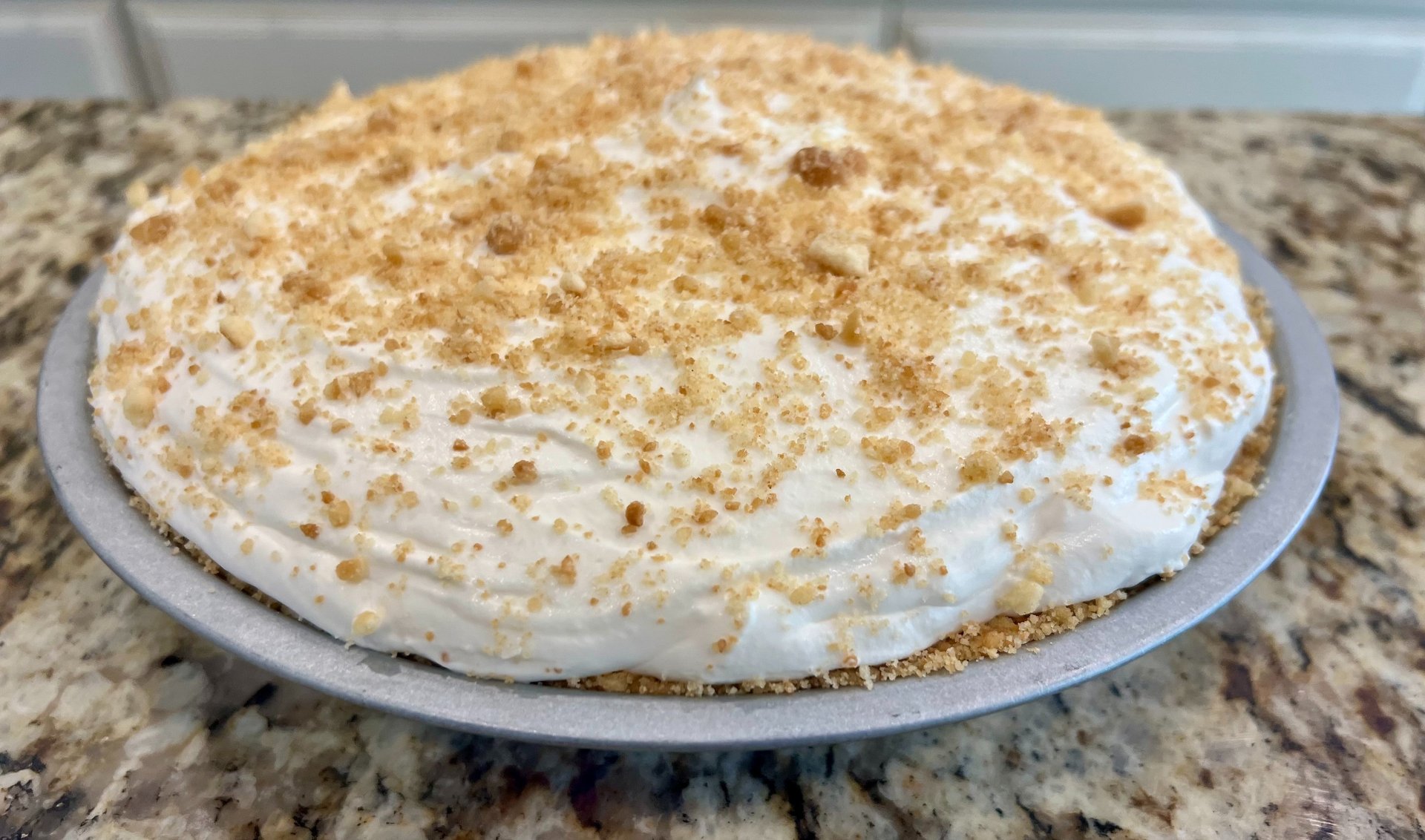 banana cream pie with nilla wafer crust
