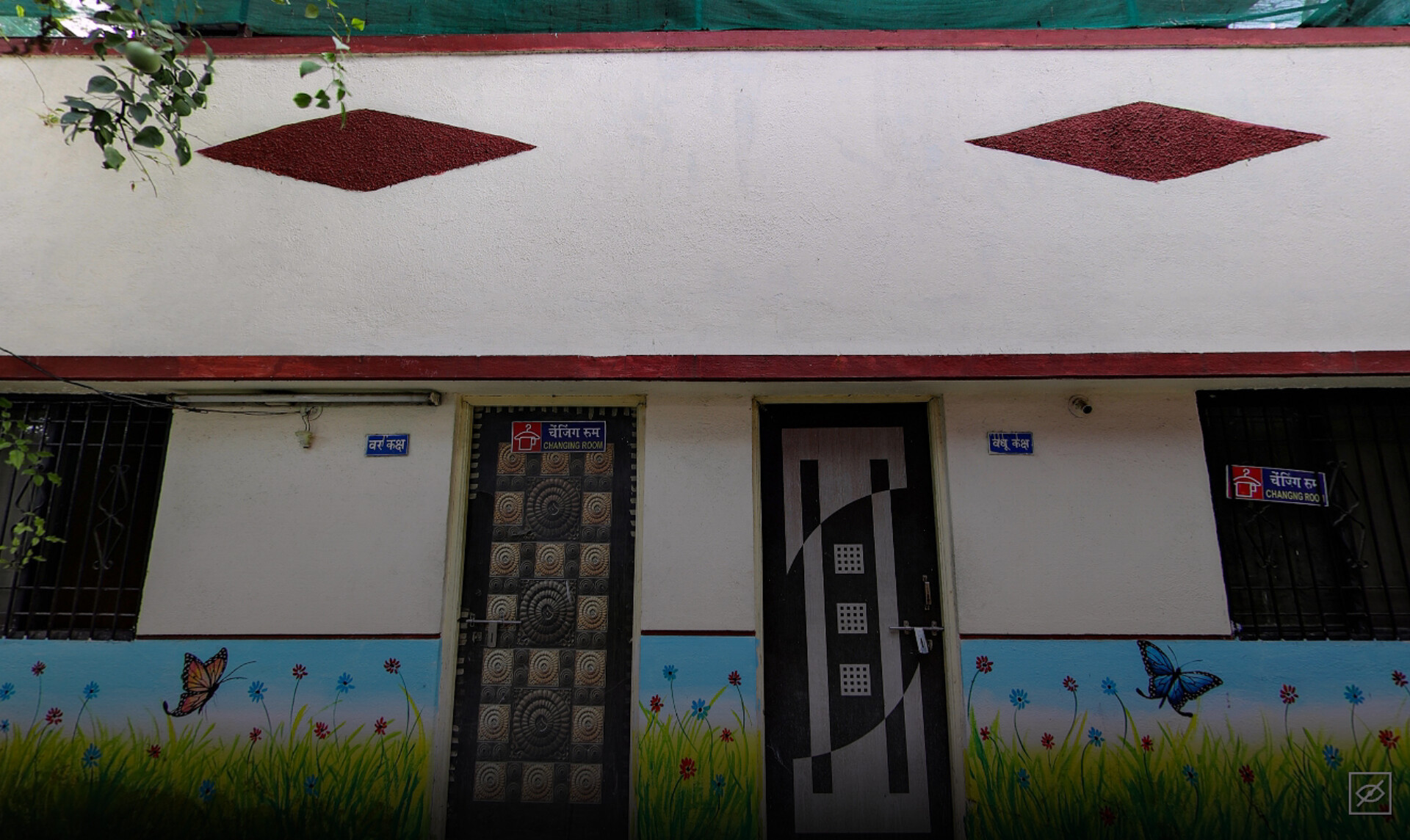 Well-equipped changing rooms at Omkar Garden Mangal Karyalaya, Kondhwa Pune 