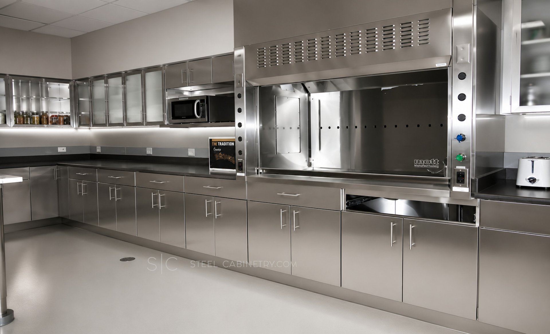 Commercial Steel kitchen for a large-scale retail environment