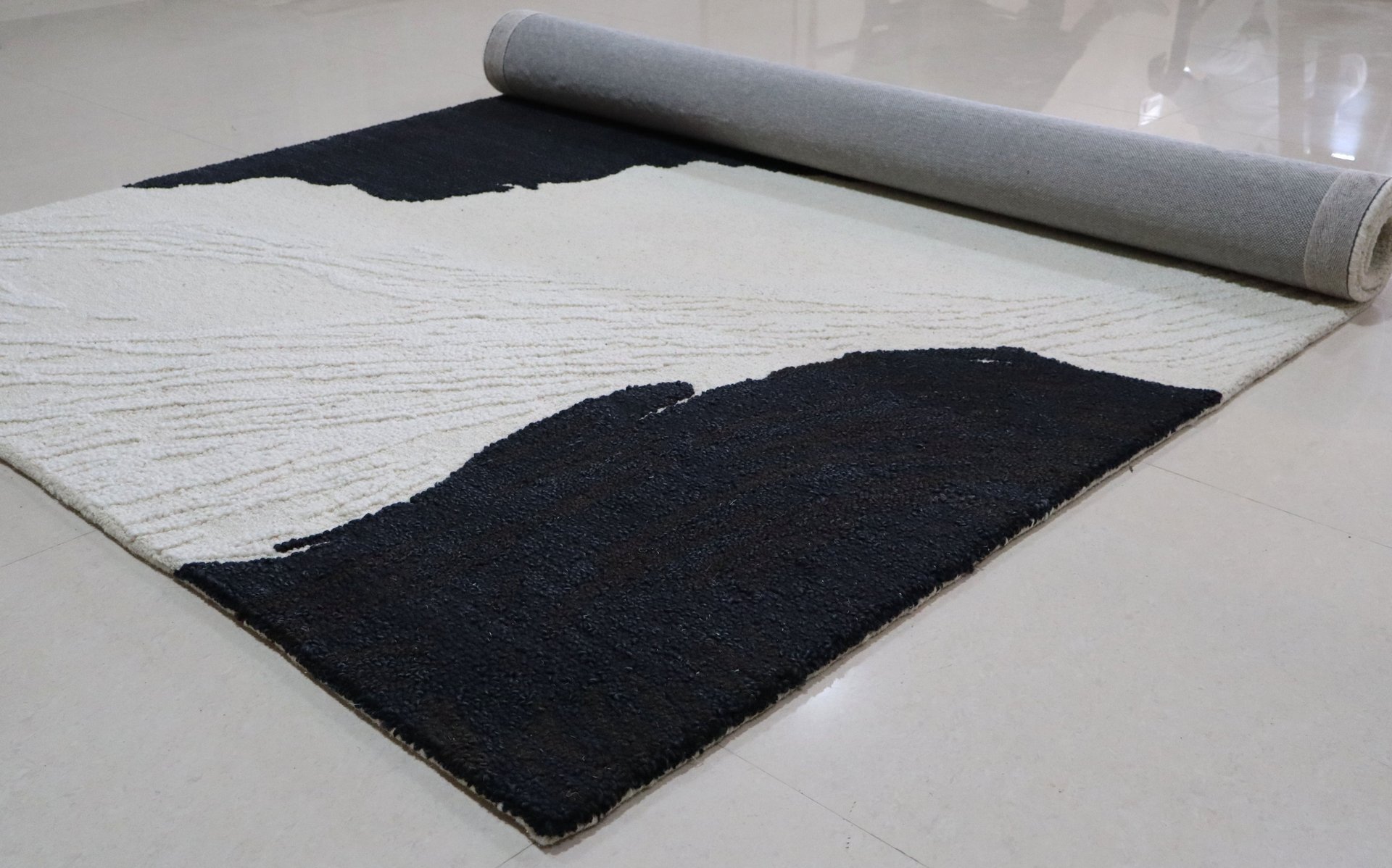 Handtufted Rug Made of Natural Wool