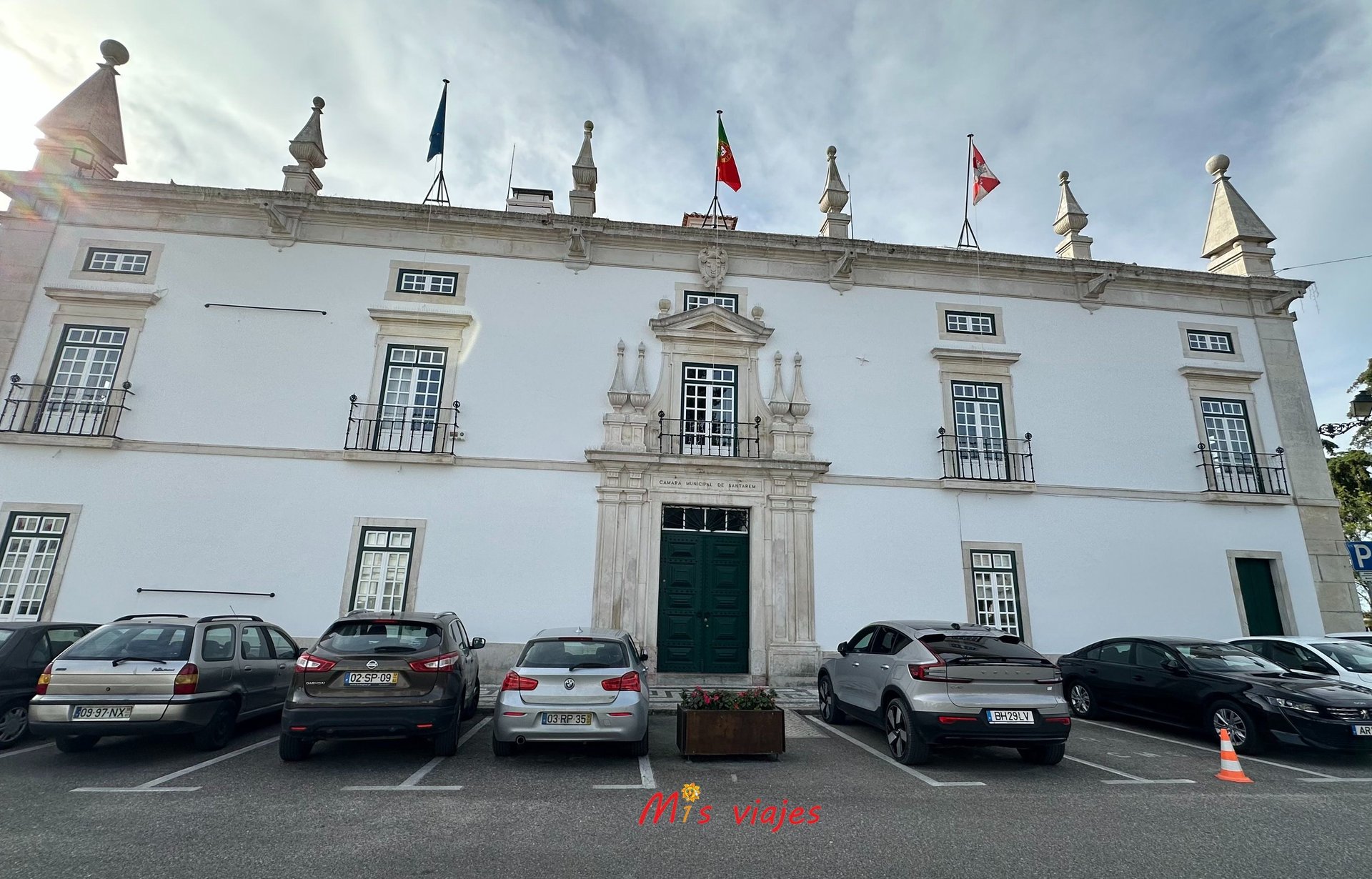 Santarém: Entre Murallas Medievales, Gótico y el Río Tajo ensalada de rulo de cabra