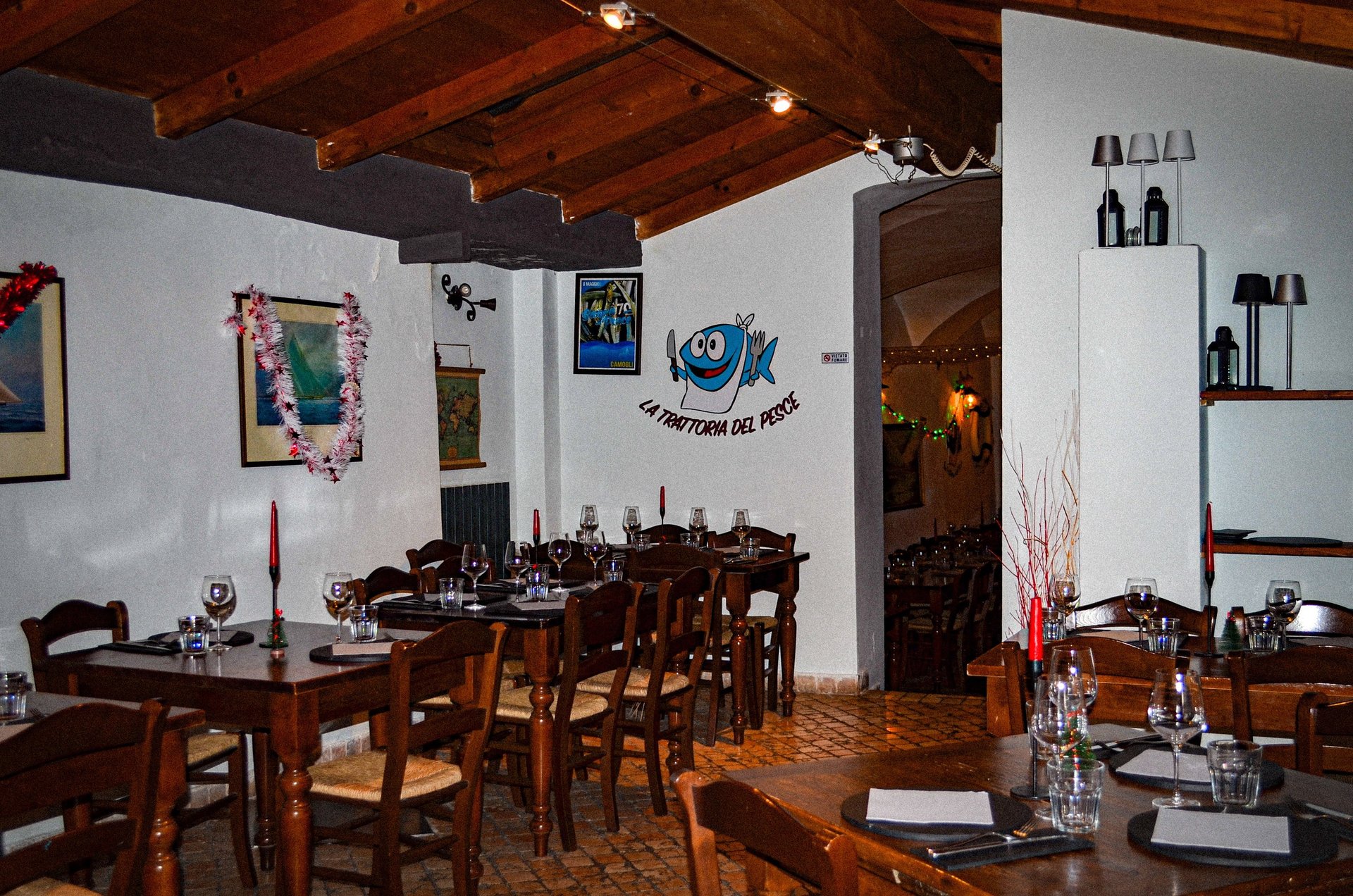 sala interna della Trattoria del Pesce