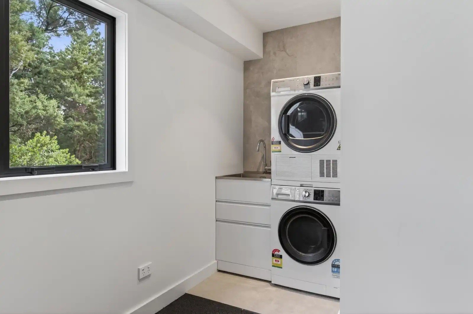 Kaiwaka Mangawhai Road home renovation - laundry in garage - CHR Builders
