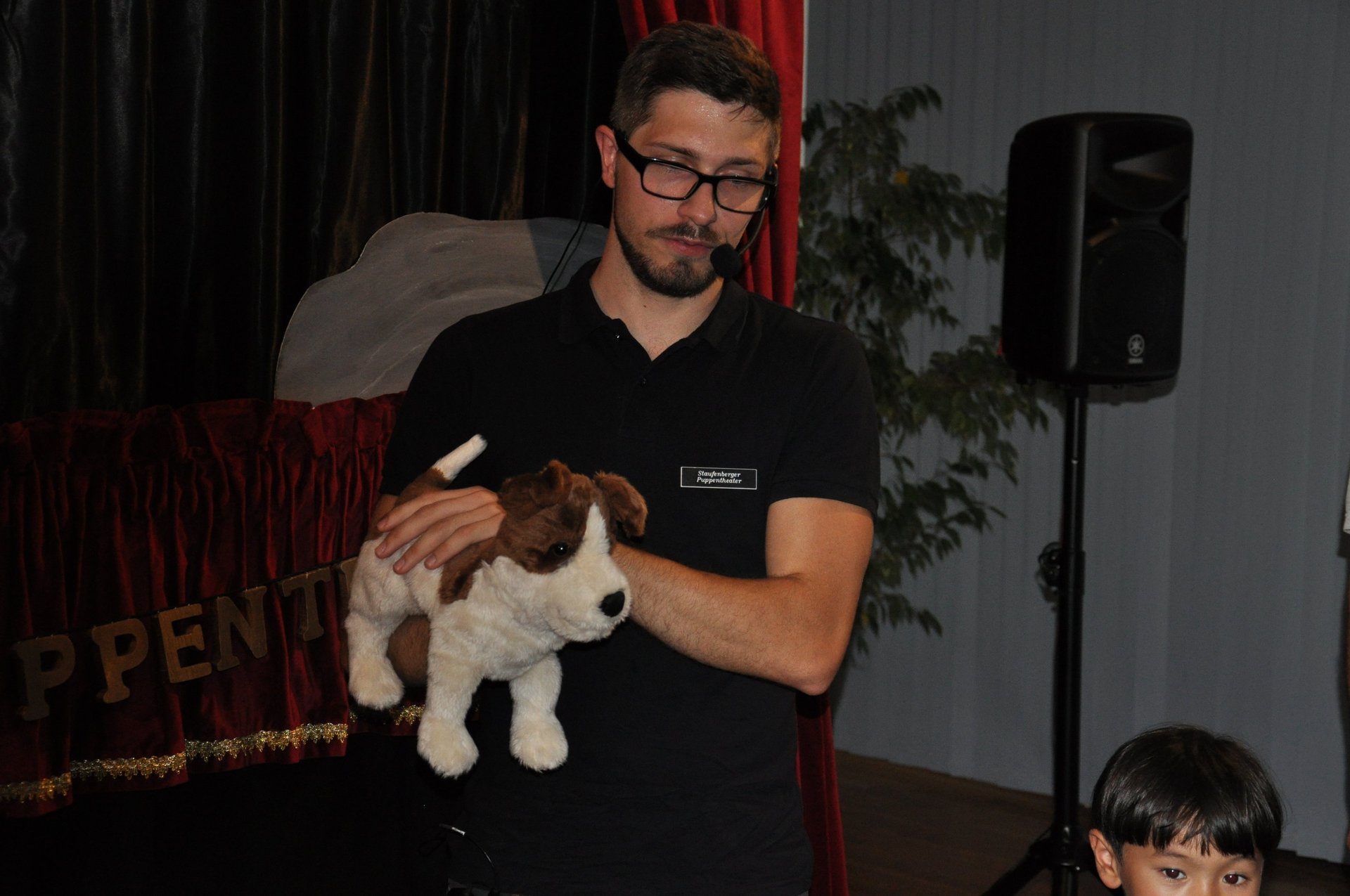 André Nolting mit Wuffi auf dem Arm