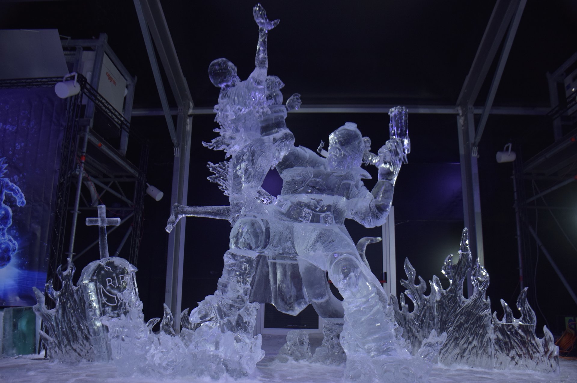 escultura de hielo de hellboy 