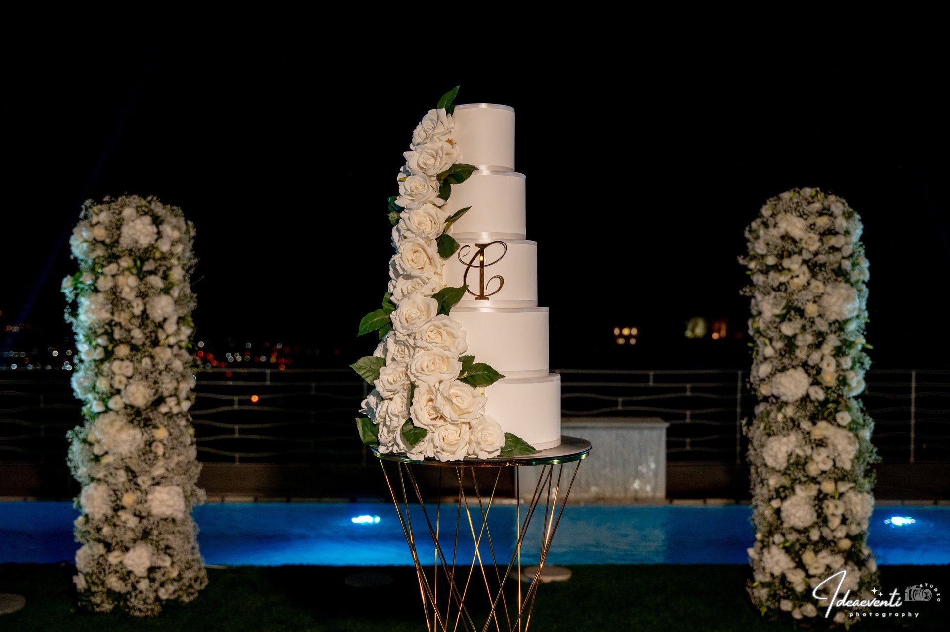 pastel de bodas escénico