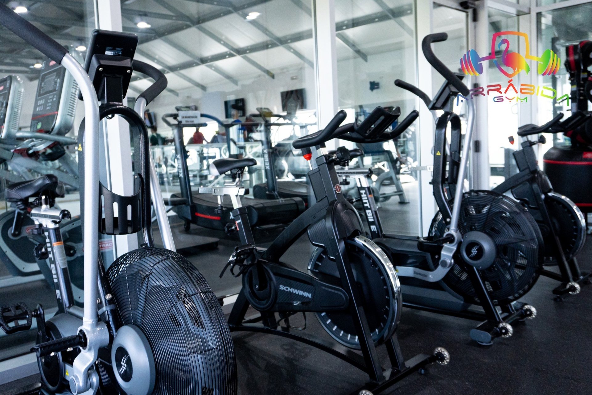 Maquinas no Arrábida Gym Benguela