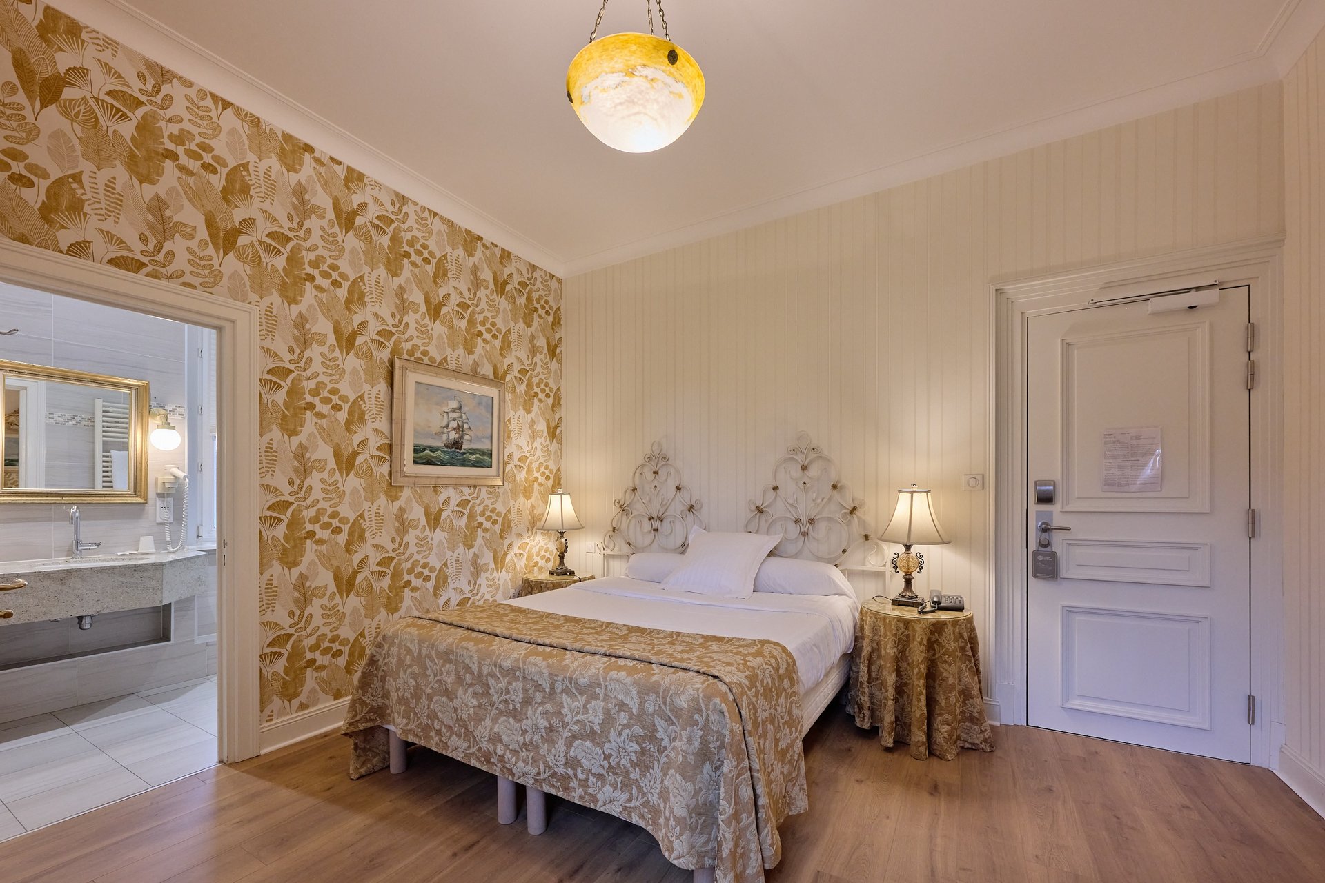 Chambre d'hôtel élégante