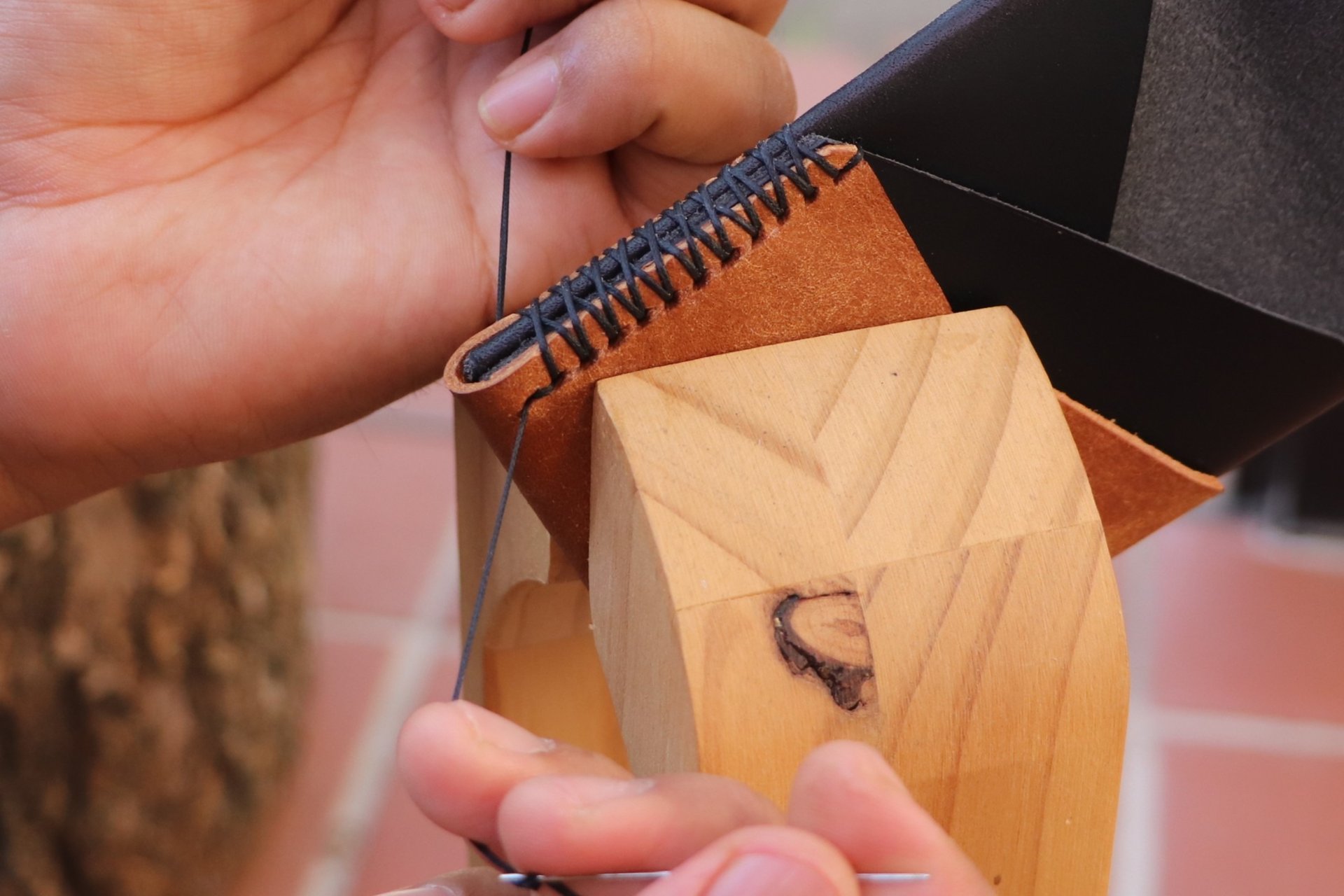 Handstitched wallet with German thread, Strong thread, Pueblo Leather 